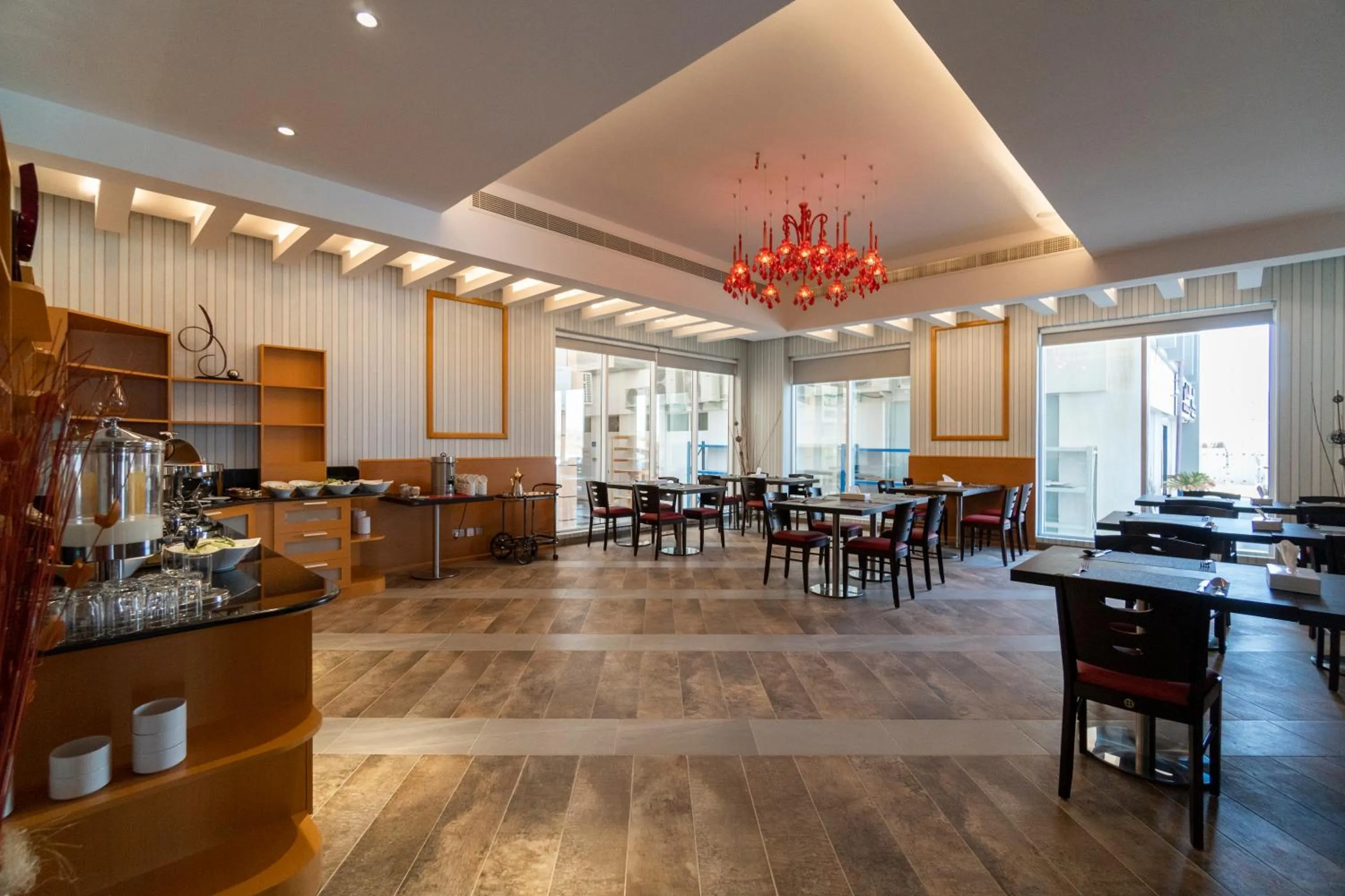 Restaurant/places to eat in Sama Muscat Hotel