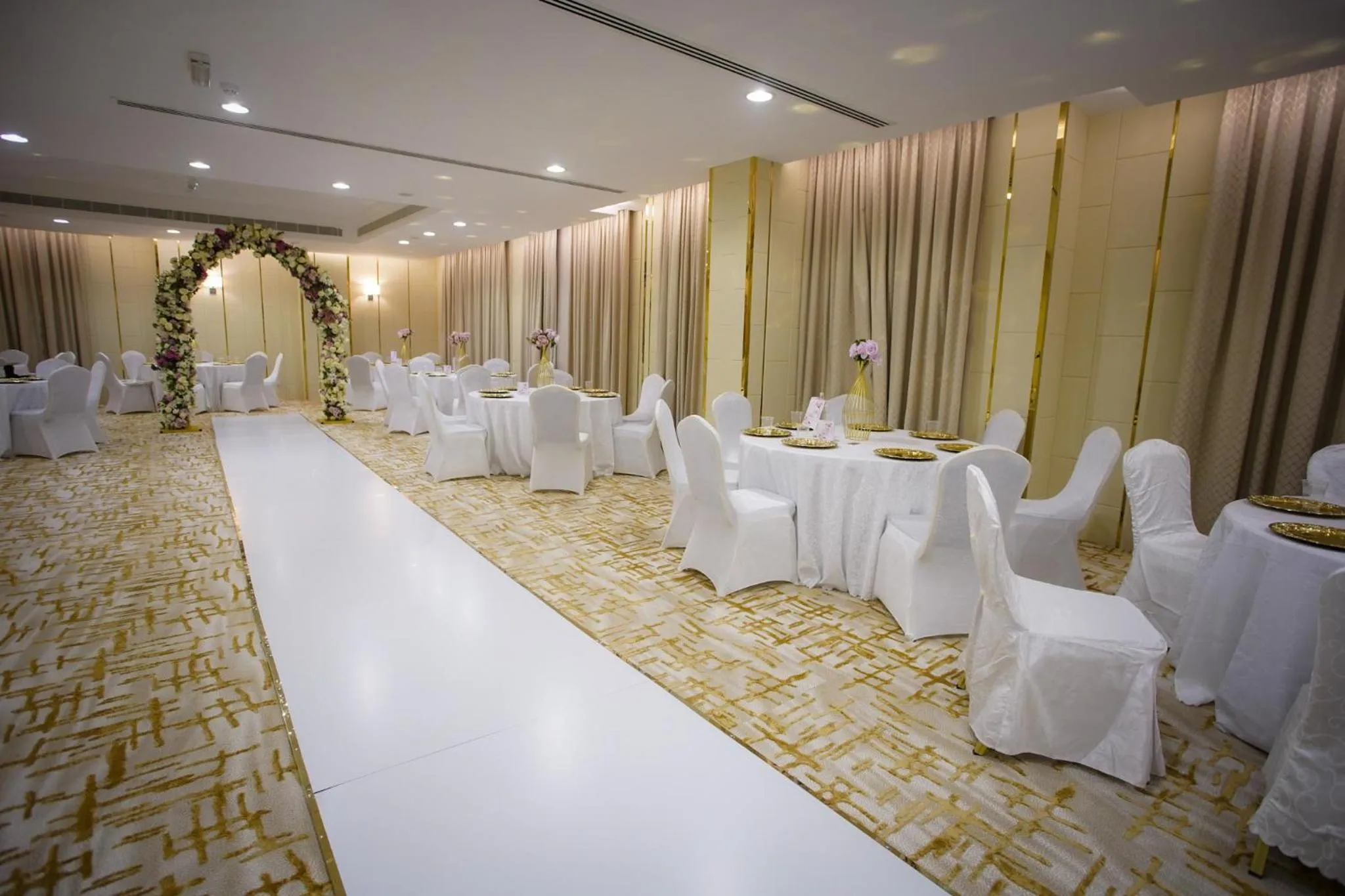 wedding in Sama Muscat Hotel