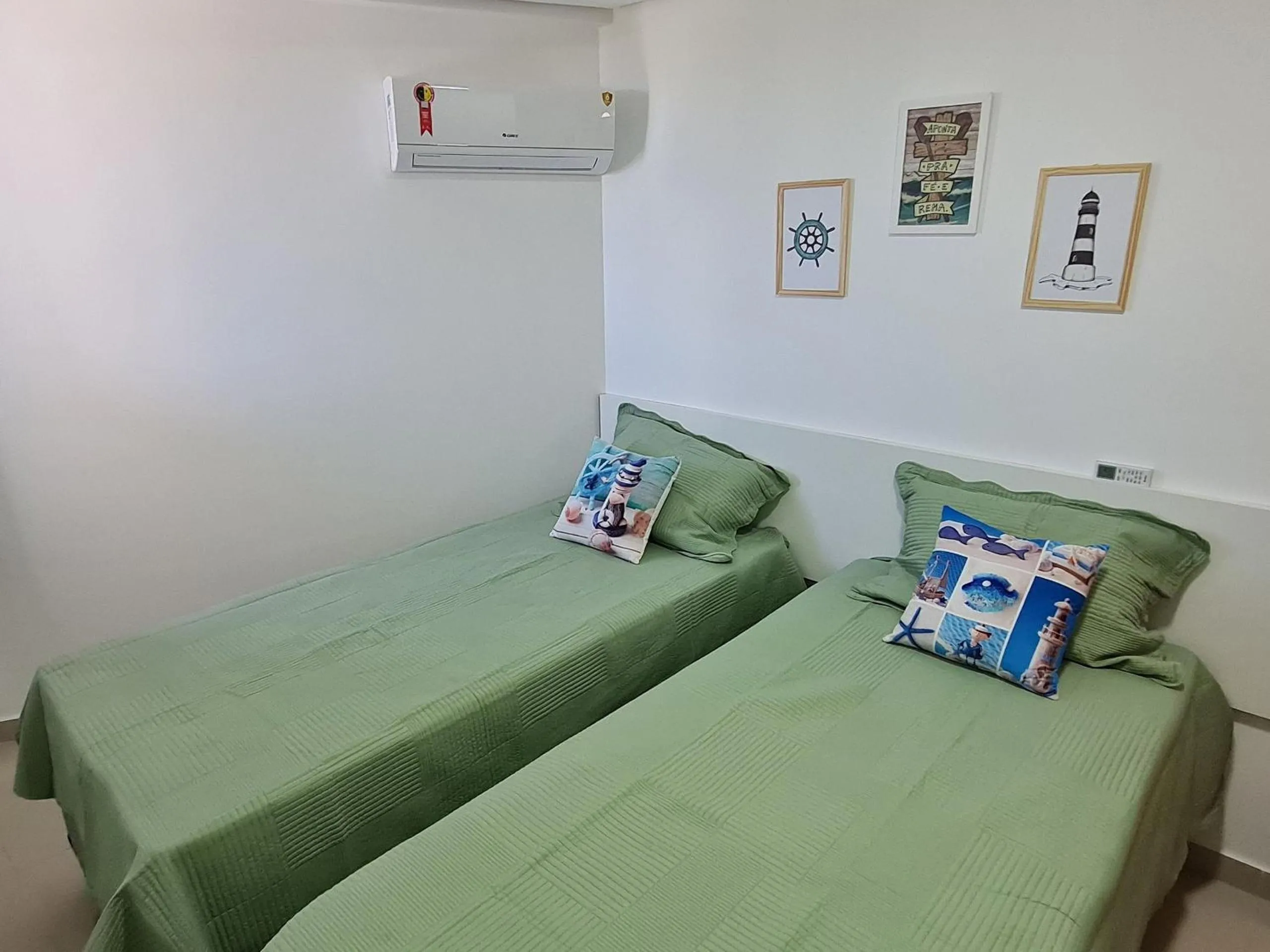 Bedroom, Bed in Atlântico Norte