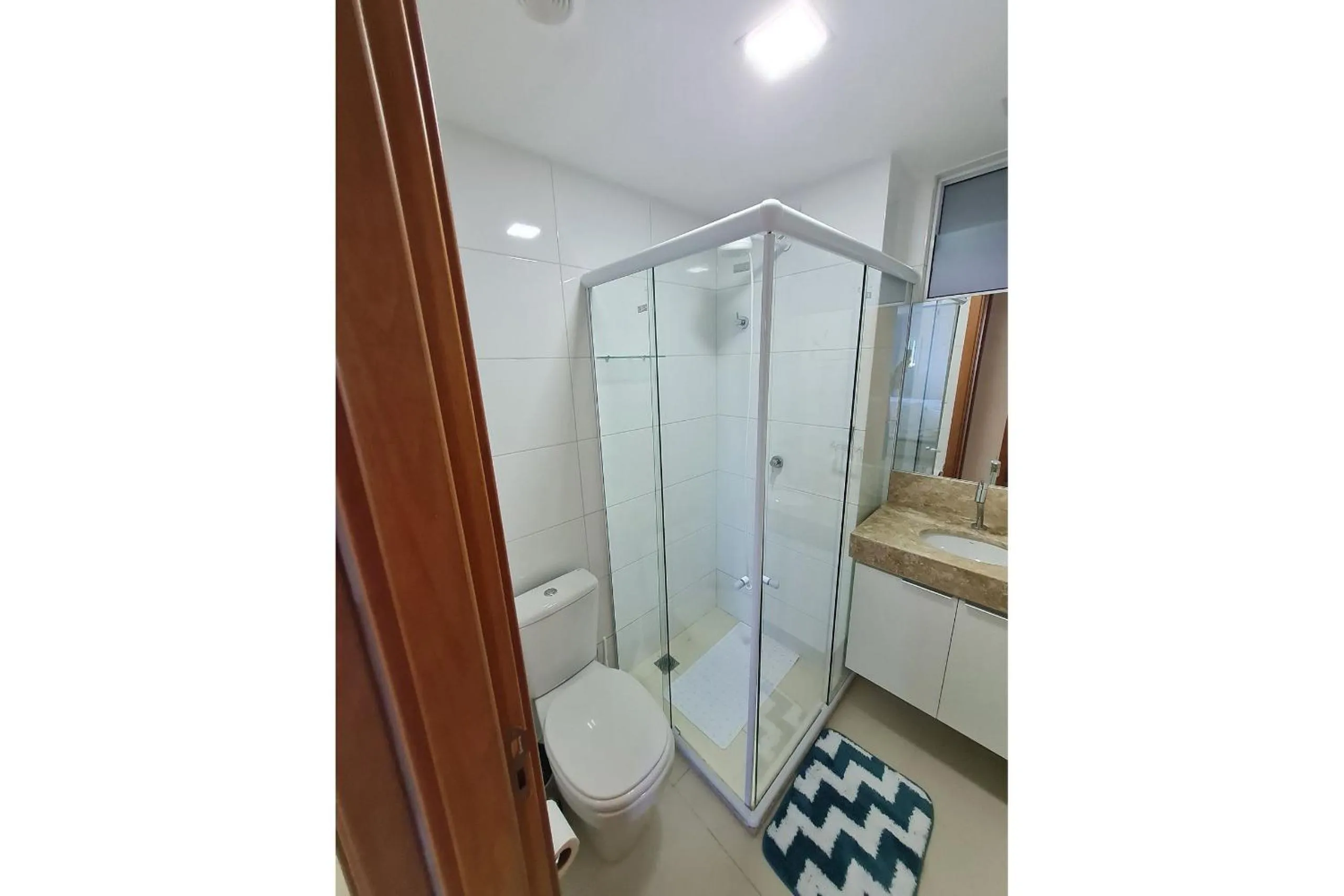 Toilet in Atlântico Norte