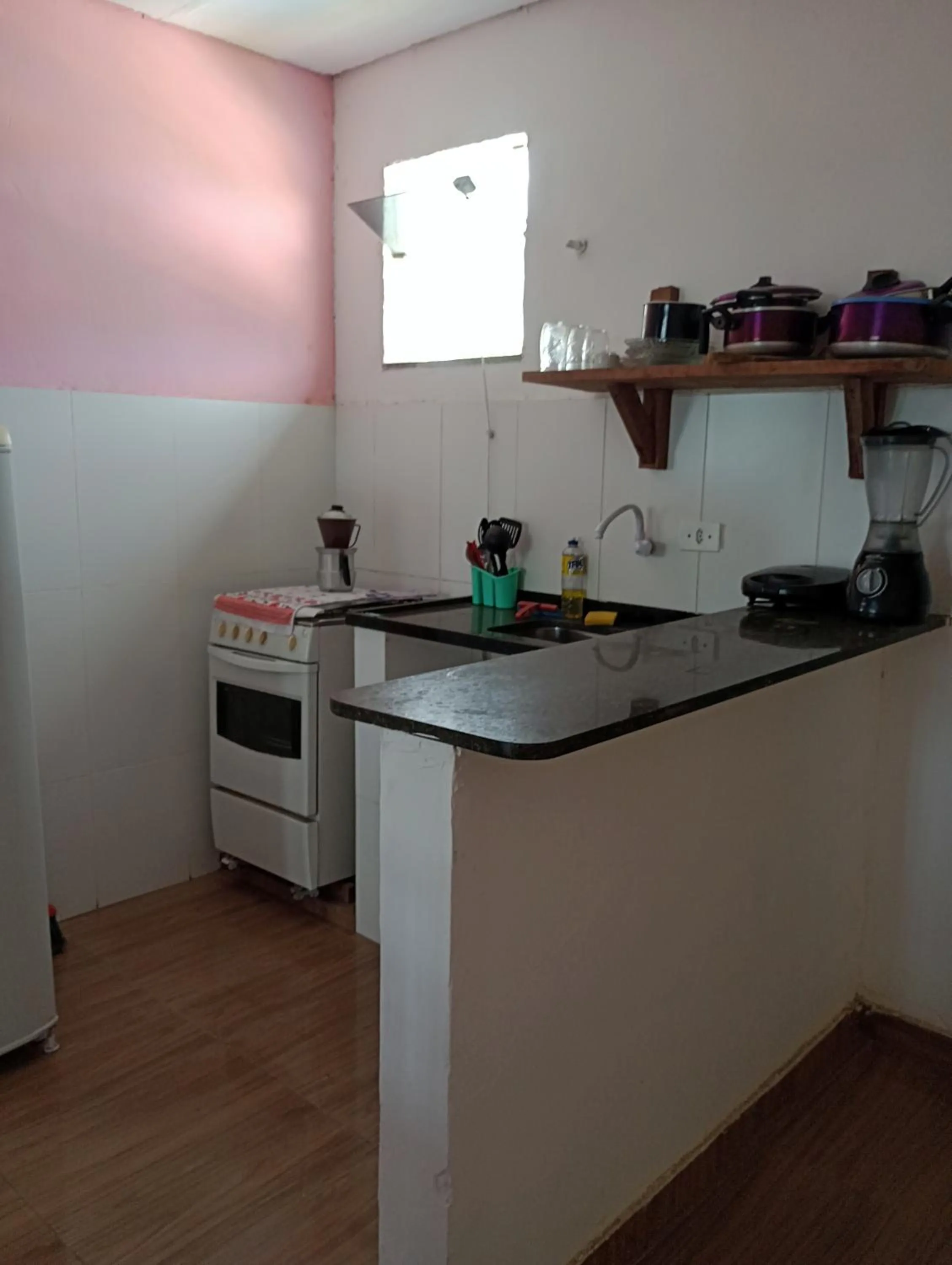 Casa inteira con piscina compartilhada