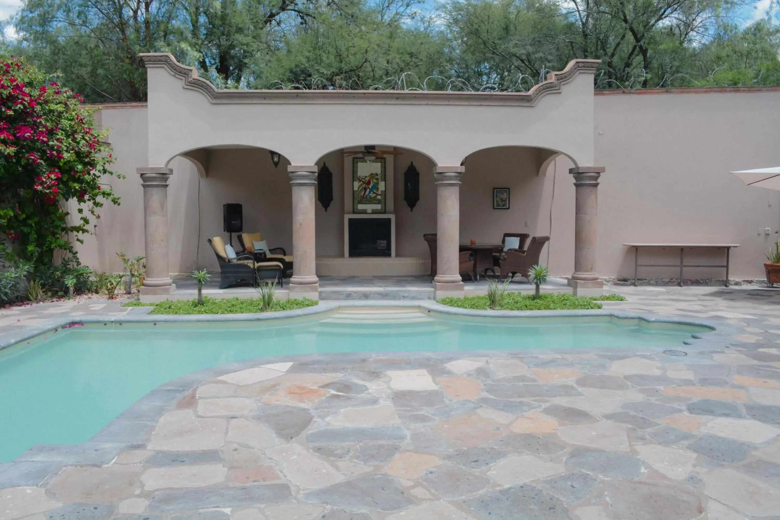 Swimming pool in Casa Las Palmas, San Miguel de Allende