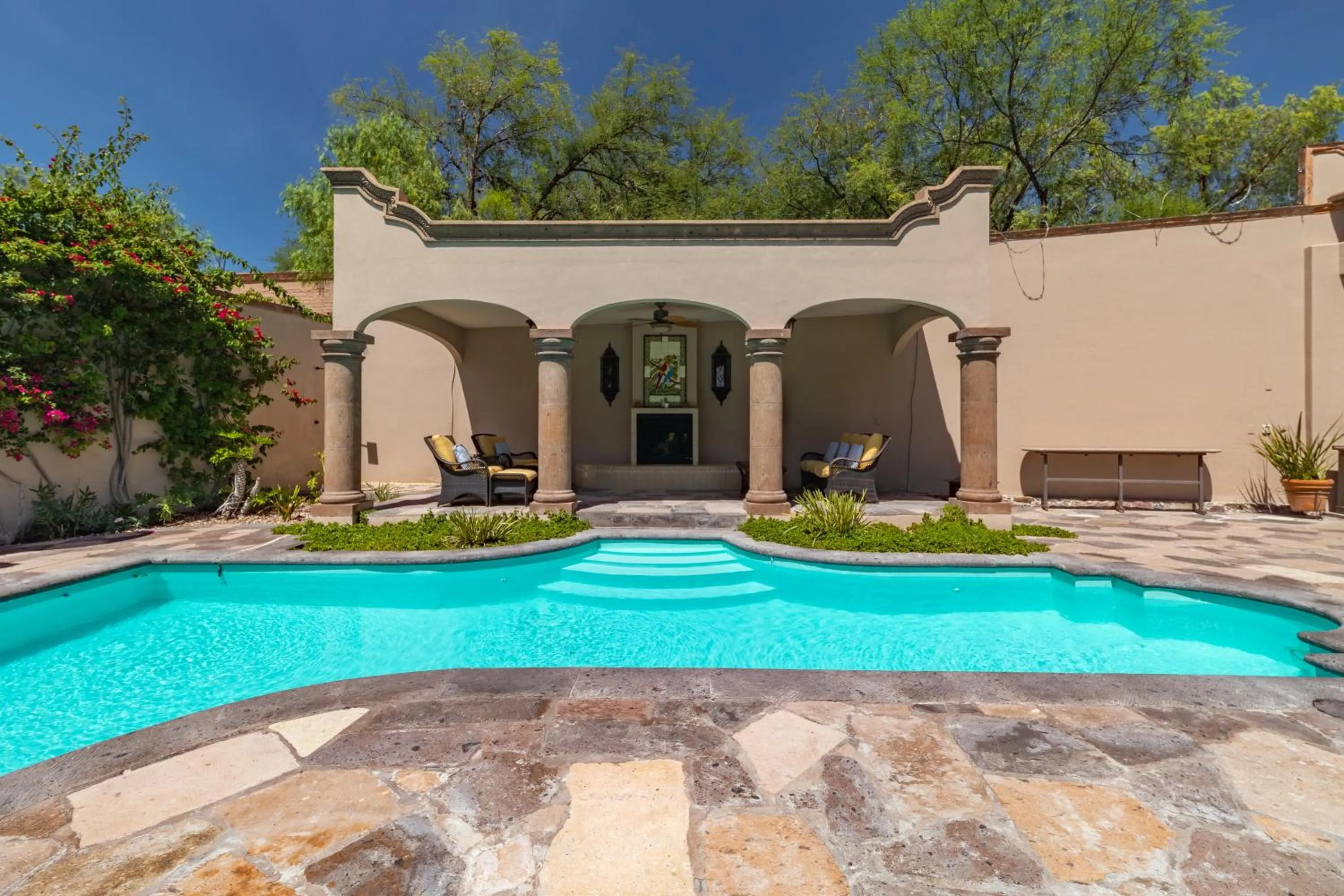 Swimming pool in Casa Las Palmas, San Miguel de Allende