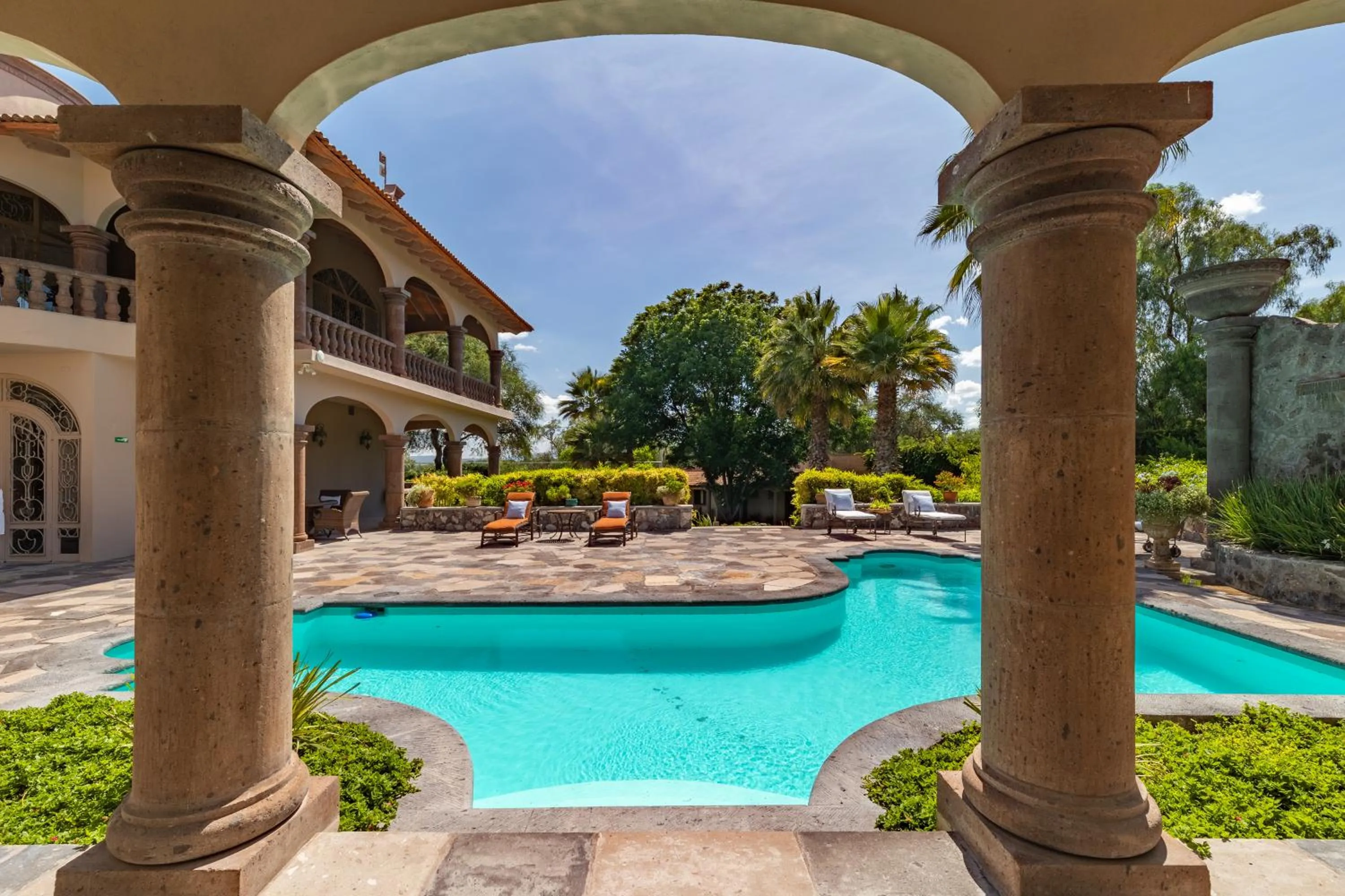 Swimming pool in Casa Las Palmas, San Miguel de Allende