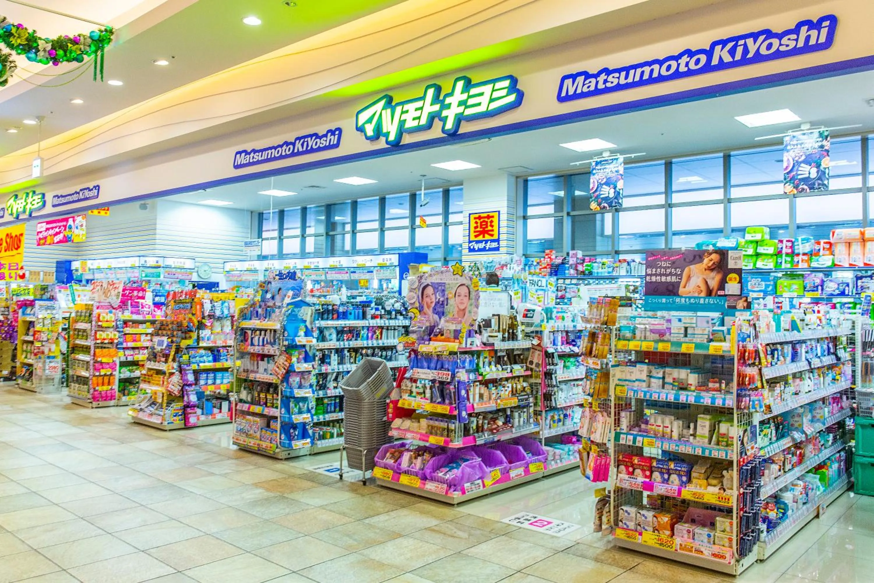 Supermarket/grocery shop in Rizo Zaizen Hotel