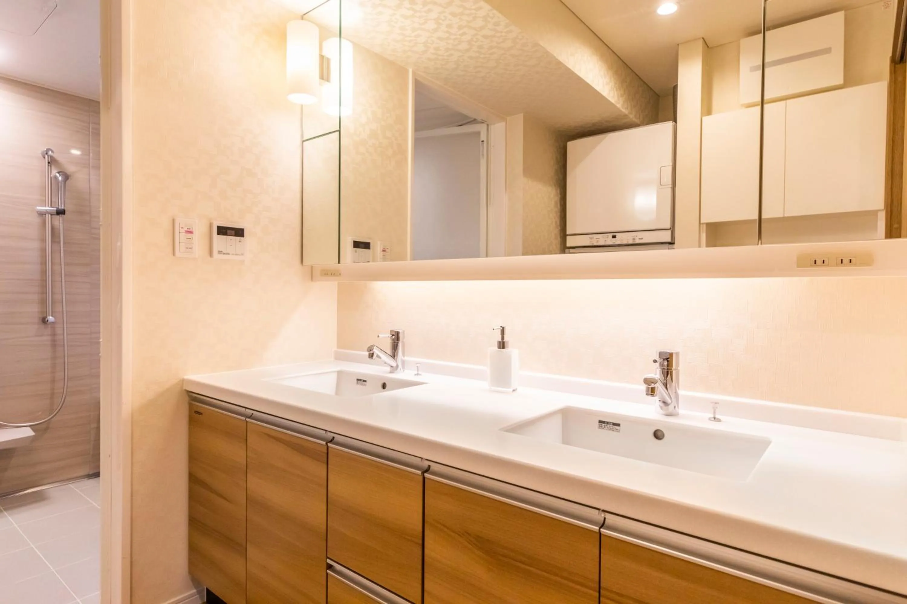 Bathroom in Rizo Zaizen Hotel