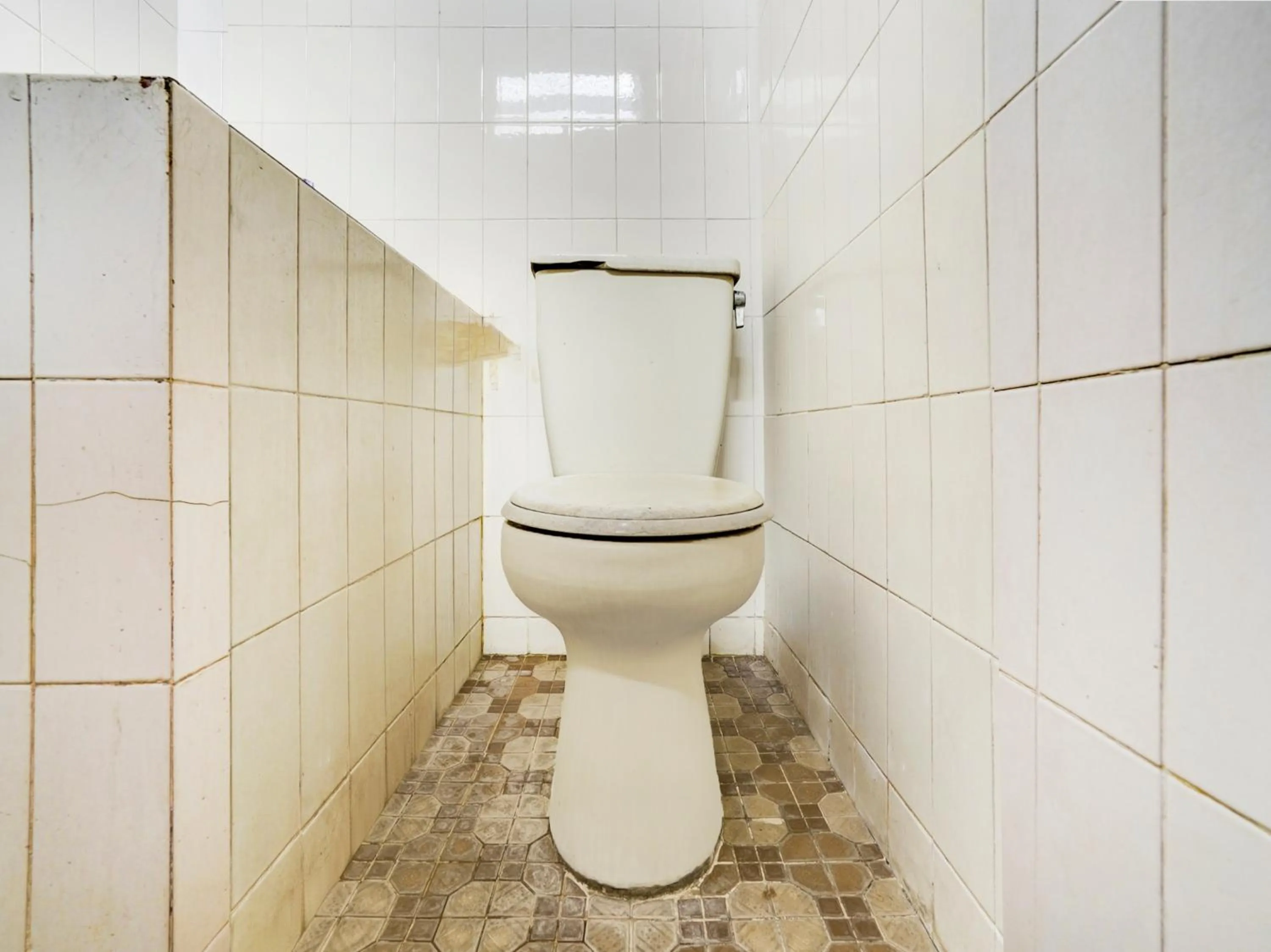 Bathroom in Hotel Mataram Cipanas Syariah Mitra RedDoorz