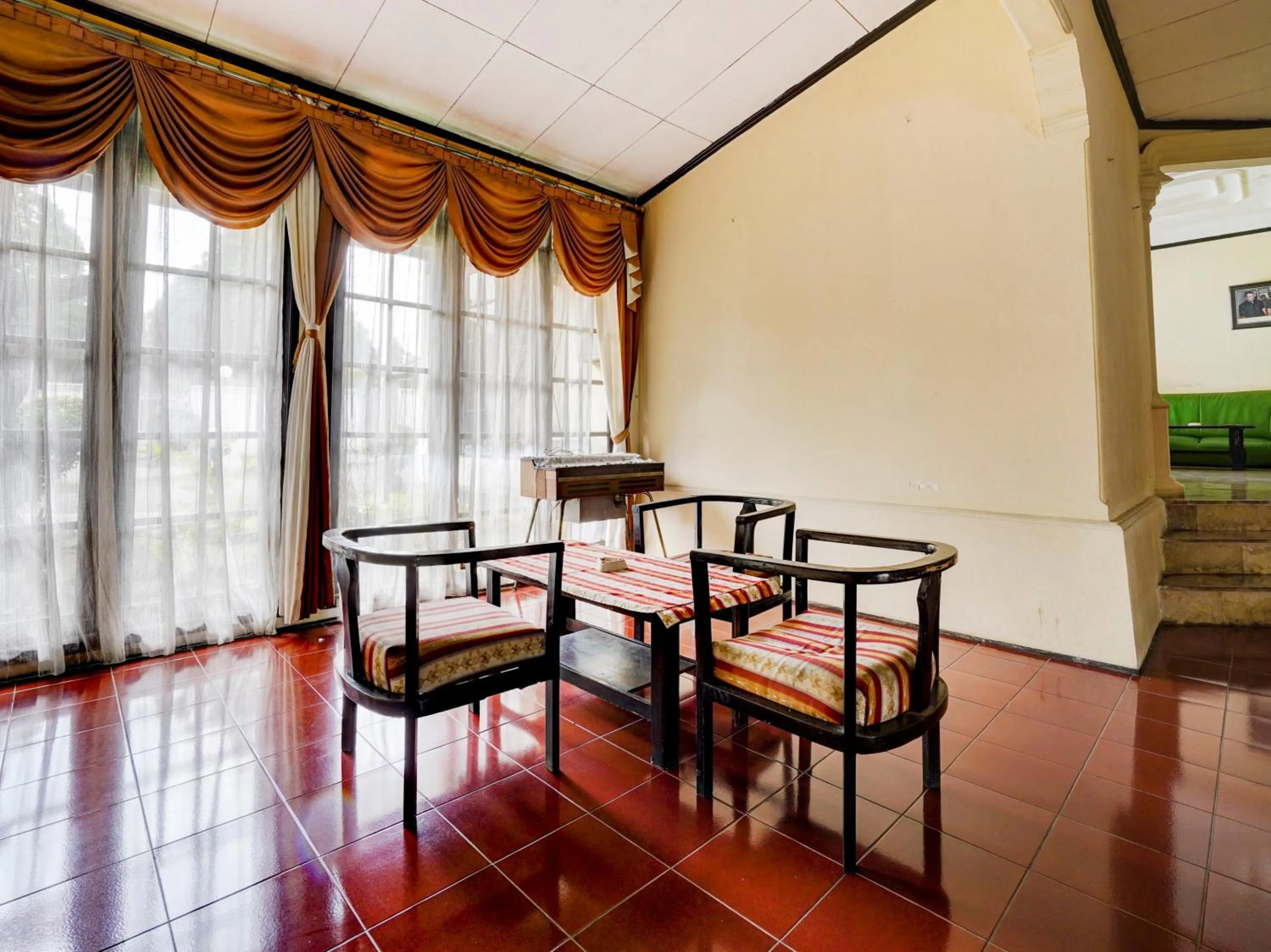 Area and facilities in Hotel Mataram Cipanas Syariah Mitra RedDoorz