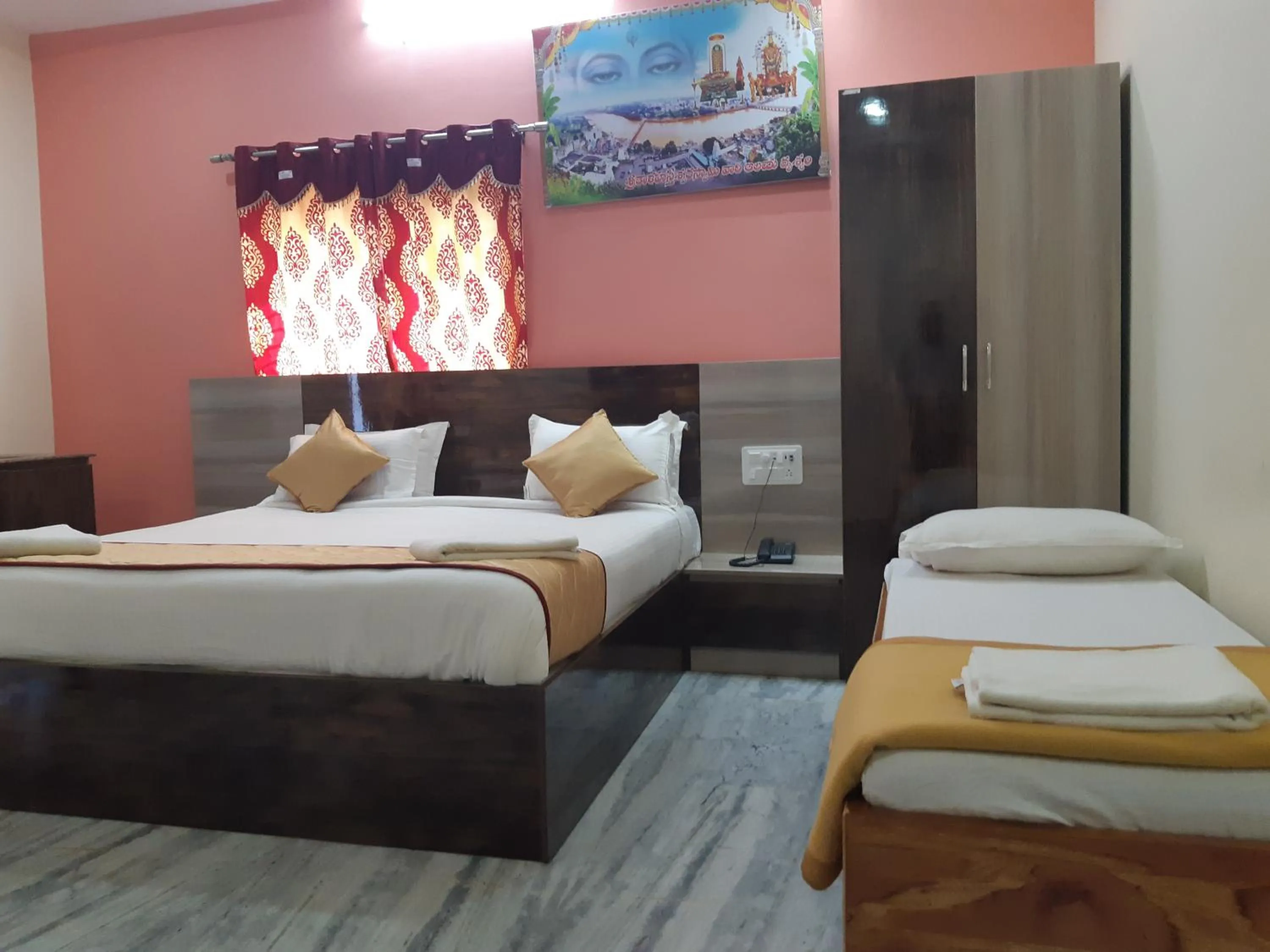 Photo of the whole room, Bed in Devansh Bhanu Residency DBR