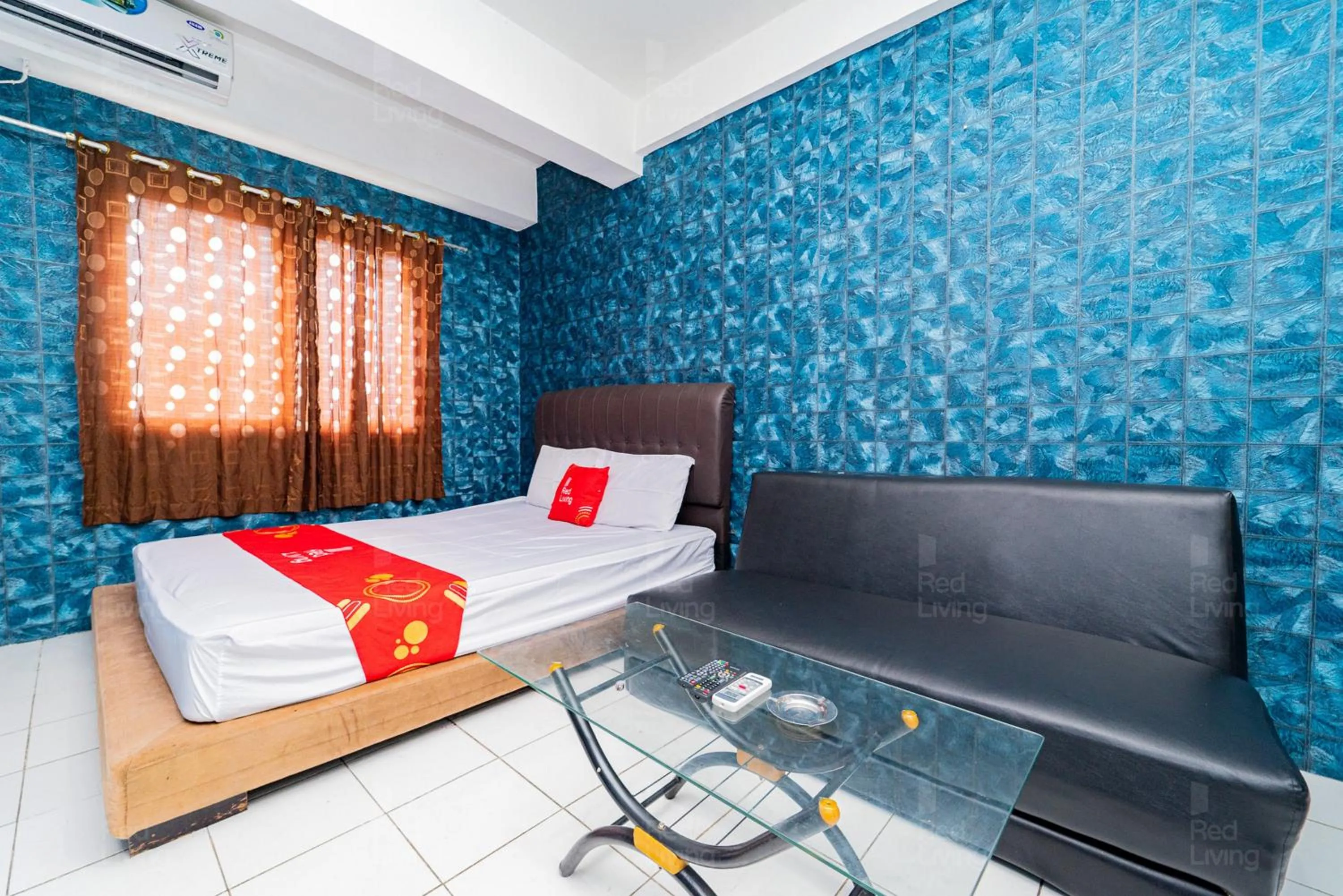 Bedroom, Bed in Apartemen City Park - Rendy Room Tower H18