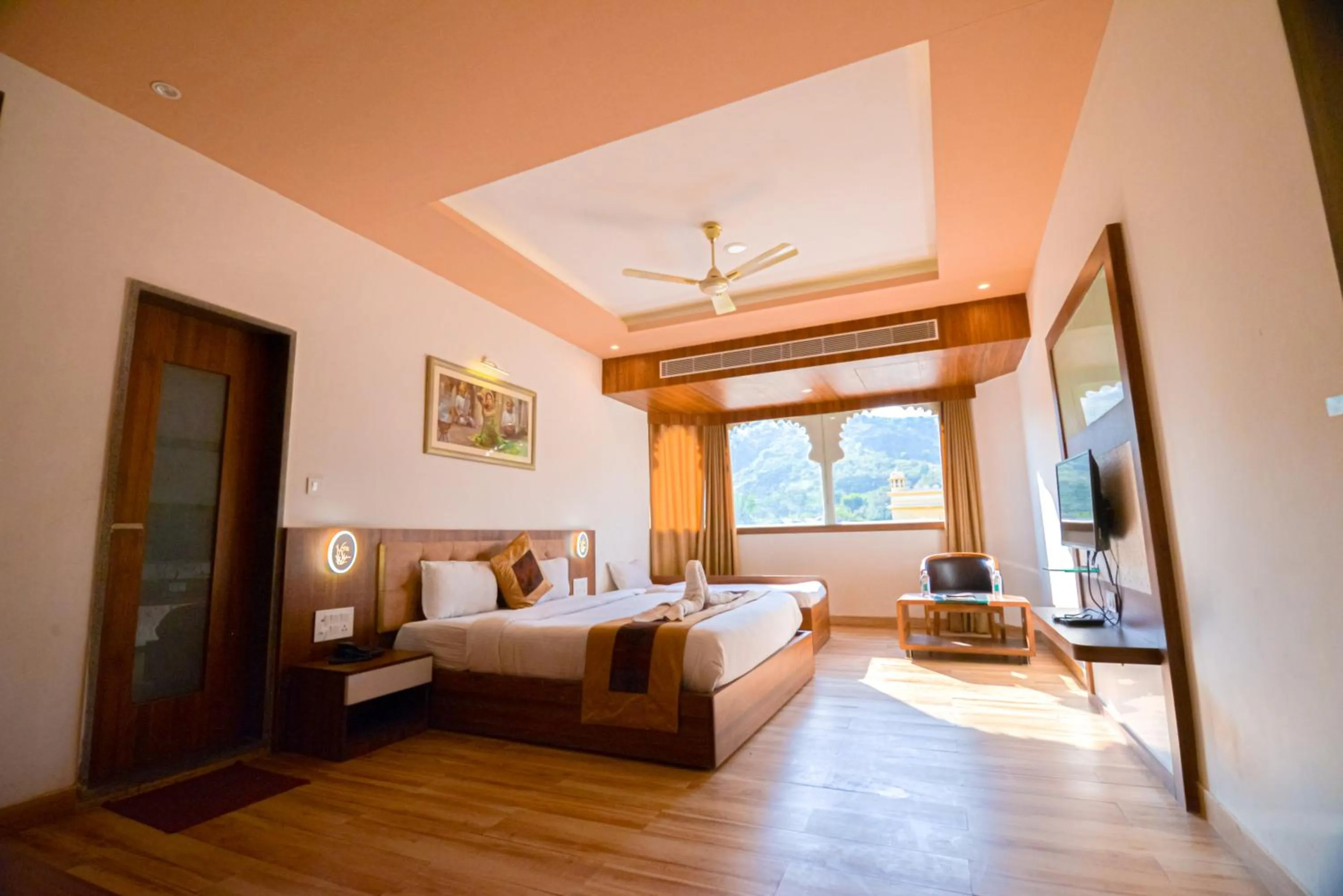 Photo of the whole room, Bed in Gold Nest Rubystone Heritage