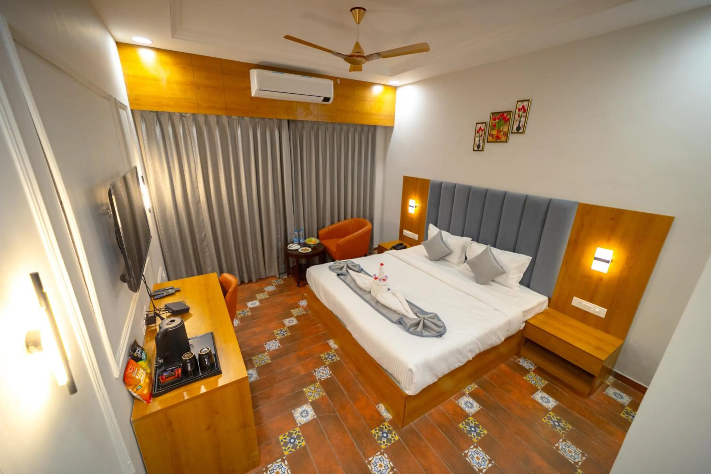 Bed in Gold Nest Rubystone Heritage