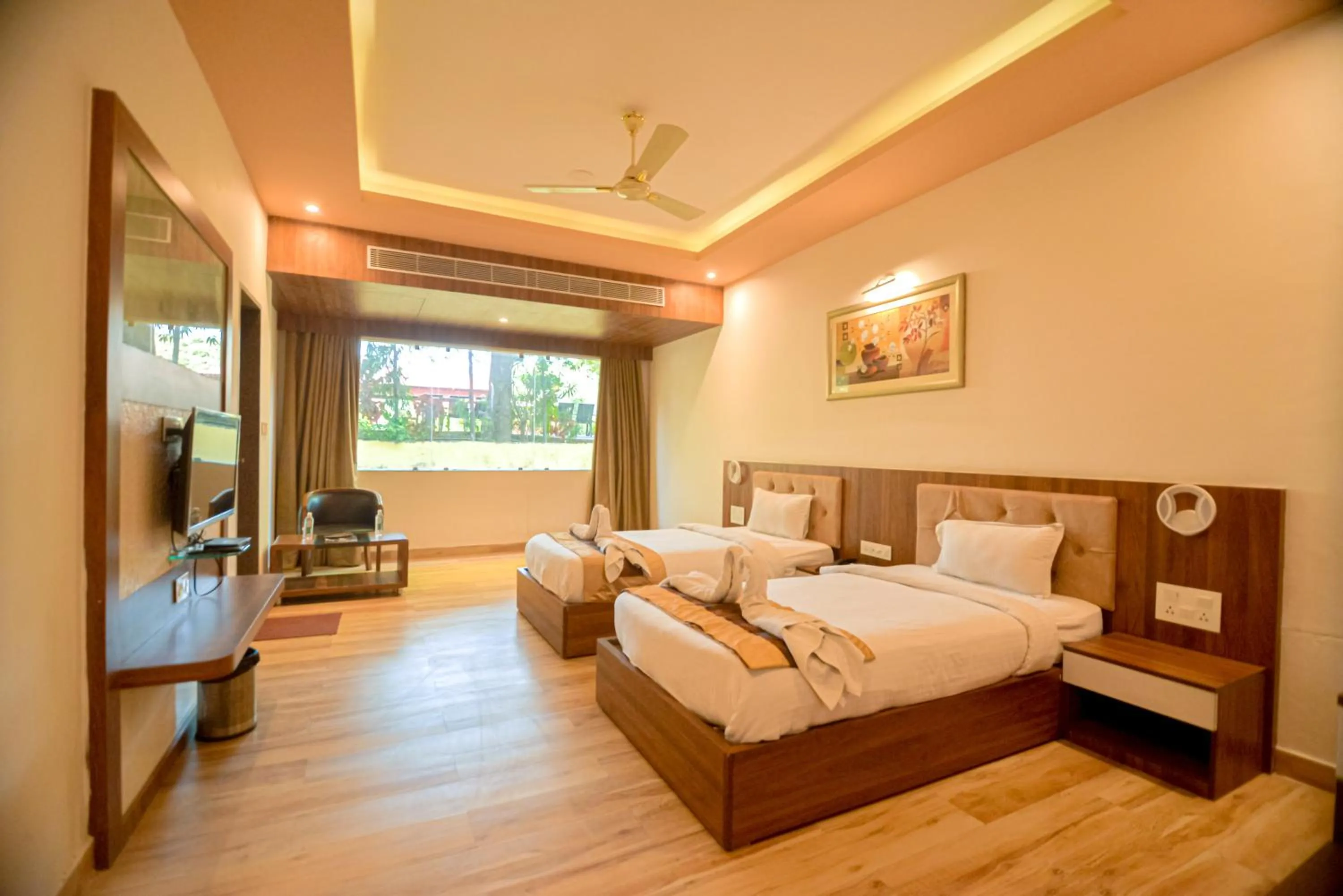Photo of the whole room, Bed in Gold Nest Rubystone Heritage