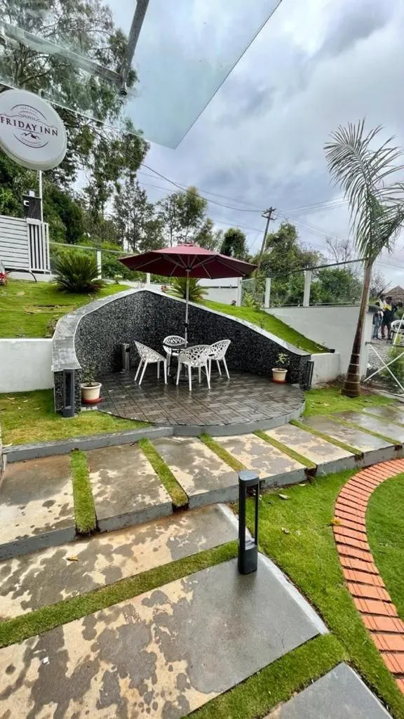 Garden in HOTEL FRIDAY INN