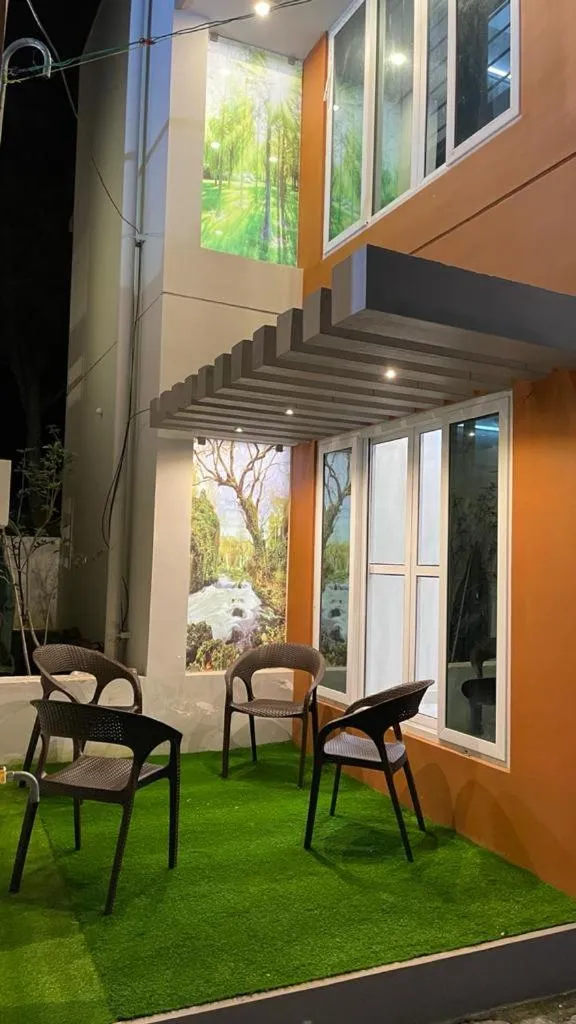 Garden in HOTEL FRIDAY INN