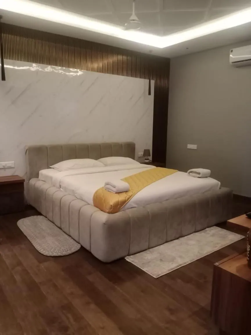 Bedroom in HOTEL FRIDAY INN