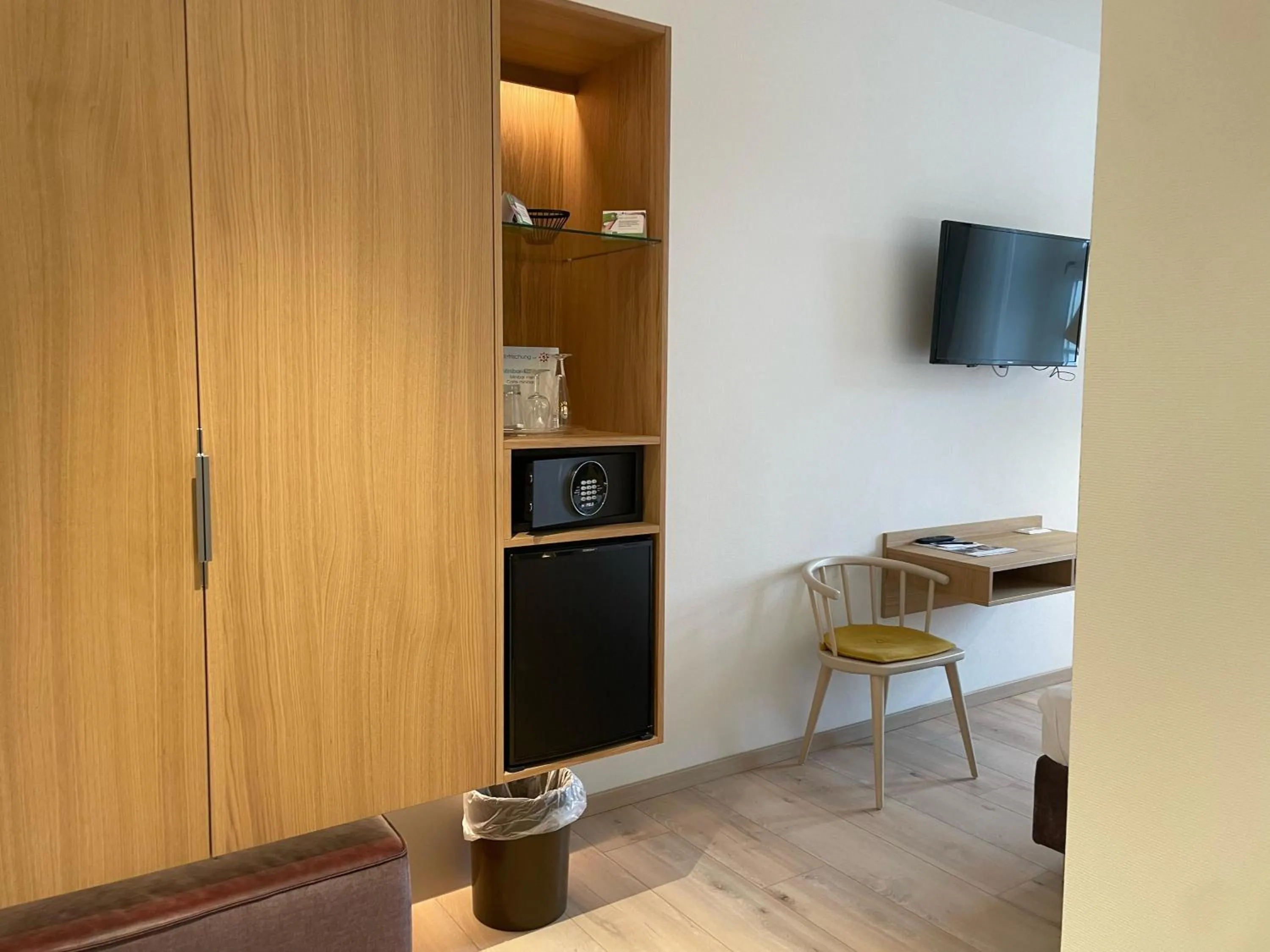 TV and multimedia in Flair Hotel zum Schiff