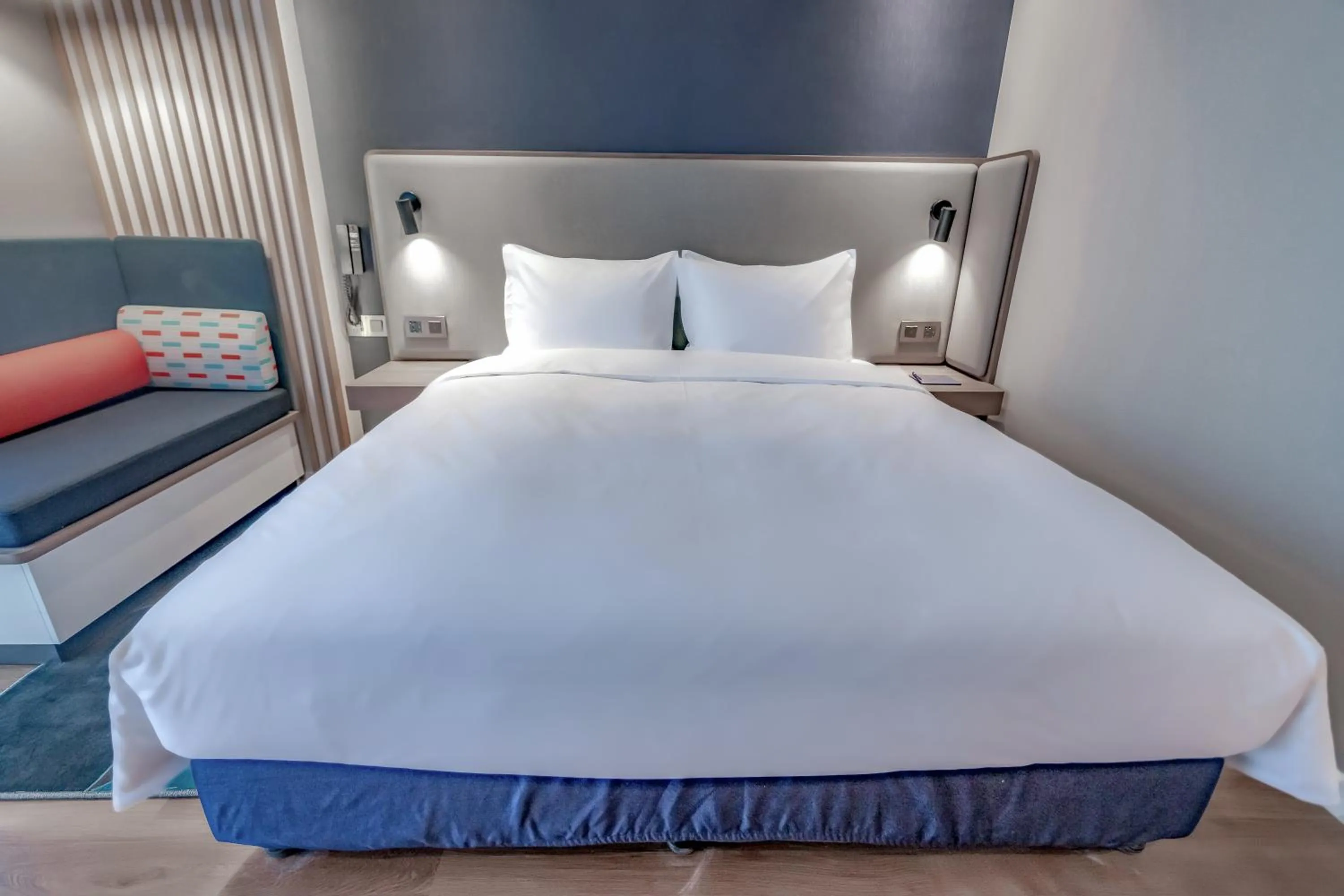 Holiday Inn Express Nanjing Jiangbei Yushan, an IHG Hotel