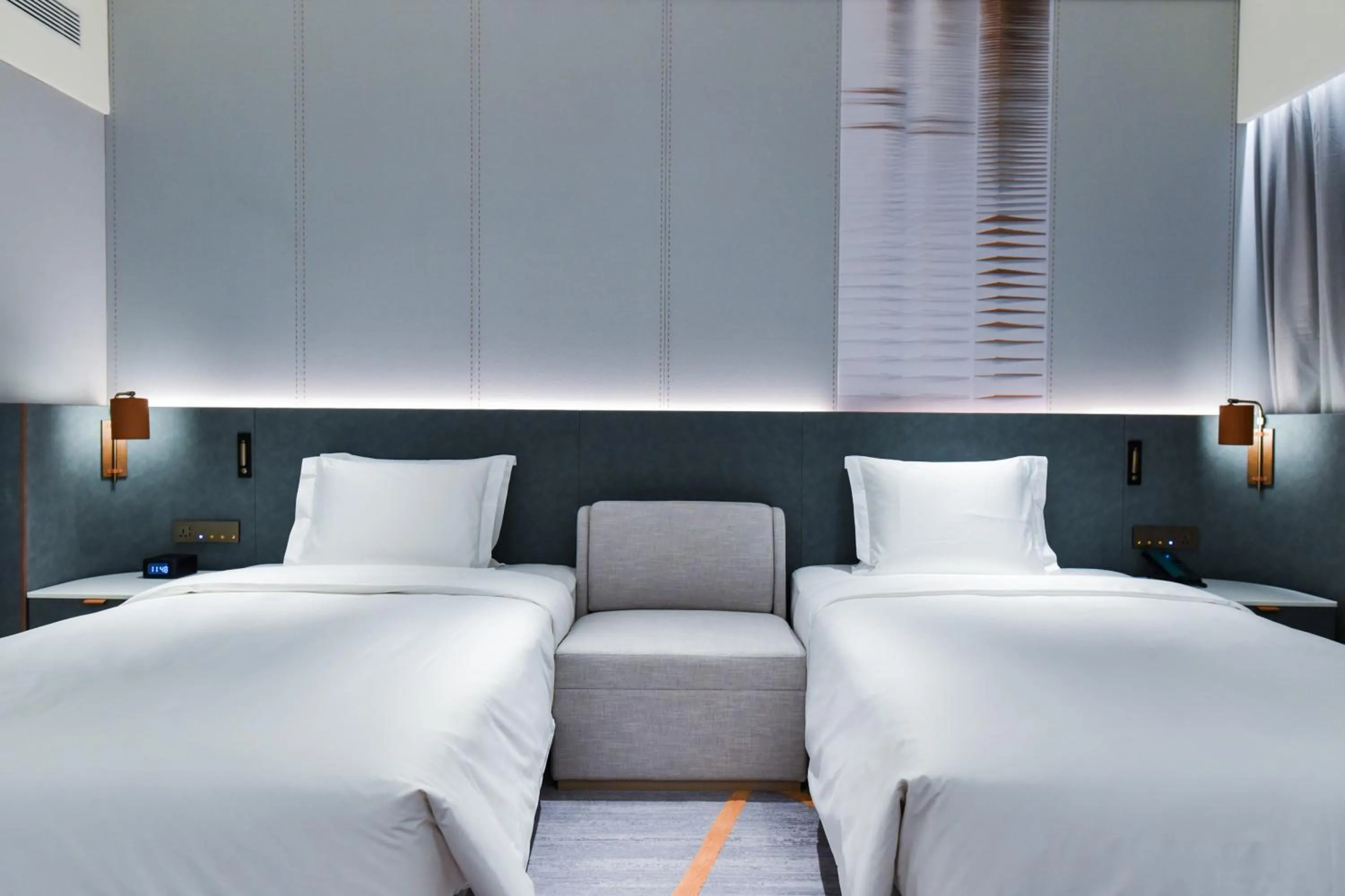 Bed in Crowne Plaza Beijing Badaling by IHG