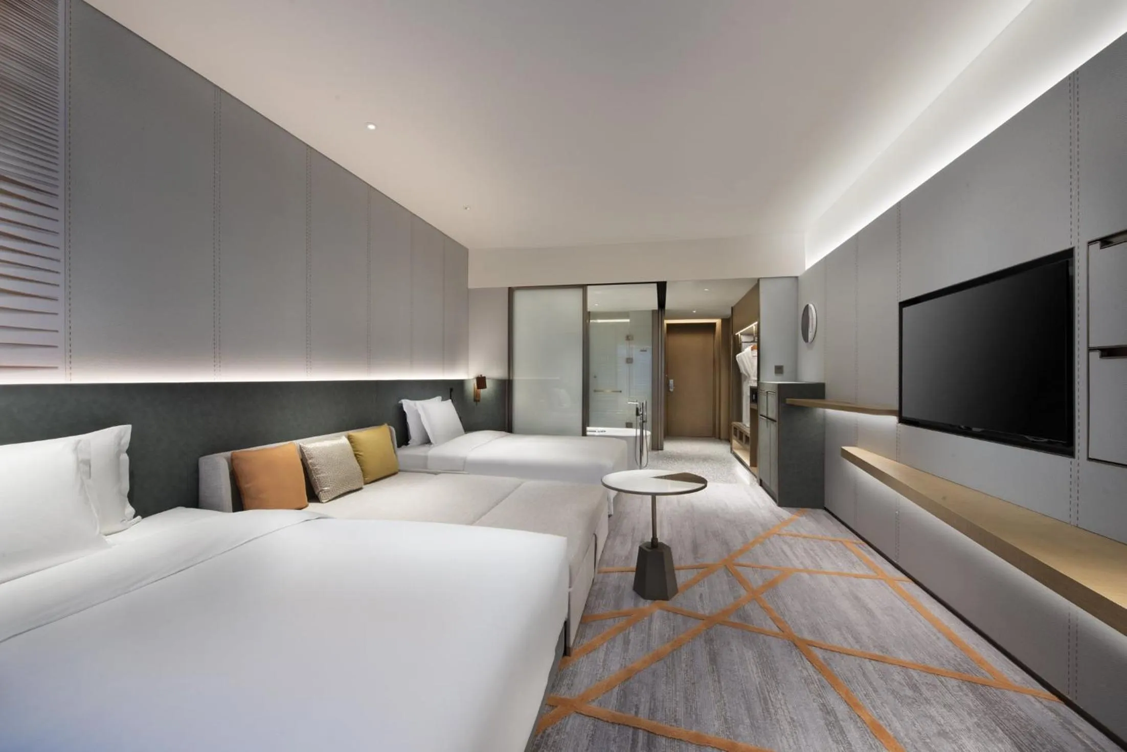 Photo of the whole room, Bed in Crowne Plaza Beijing Badaling by IHG