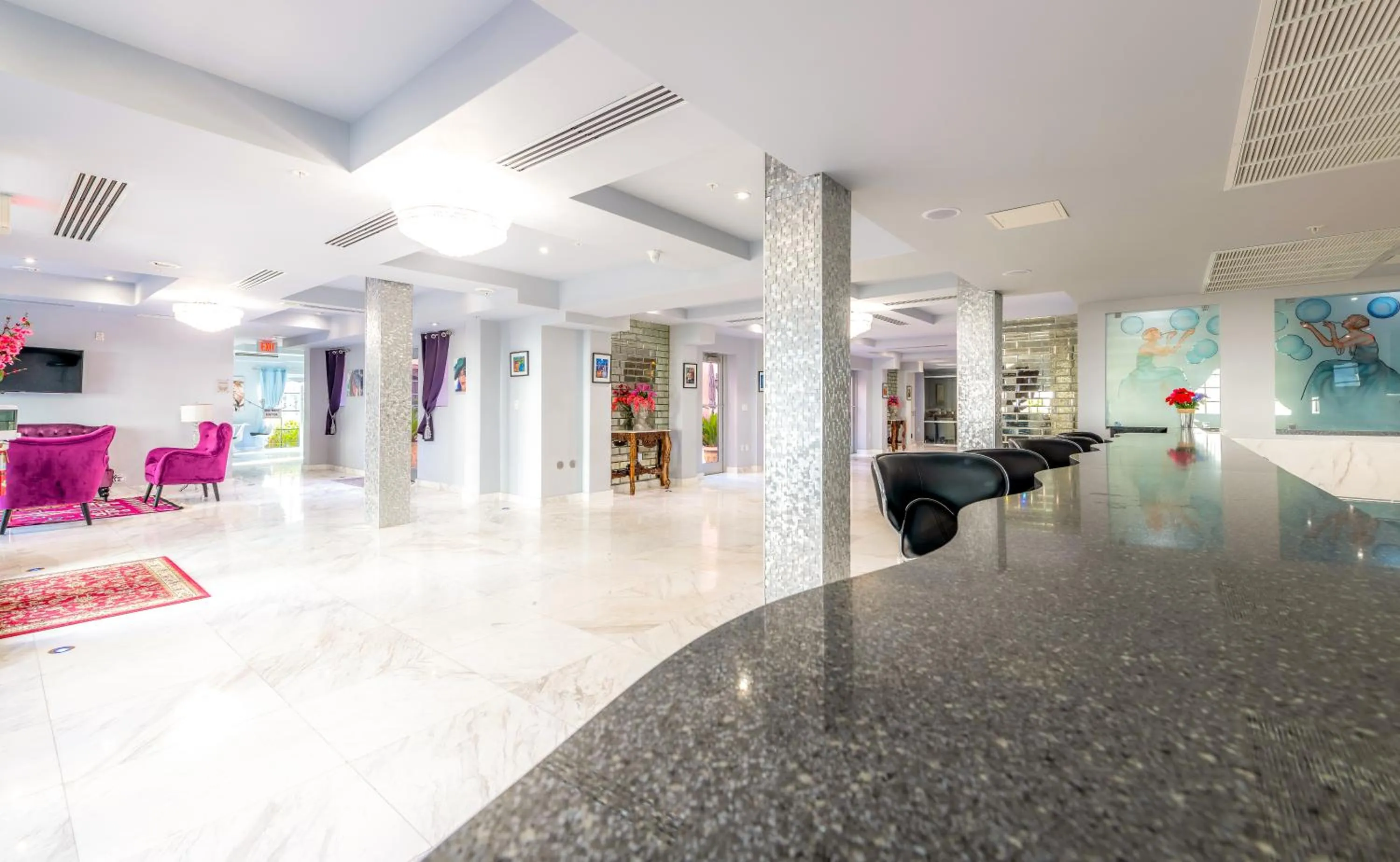 Lounge or bar in Secret Garden Miami Beach