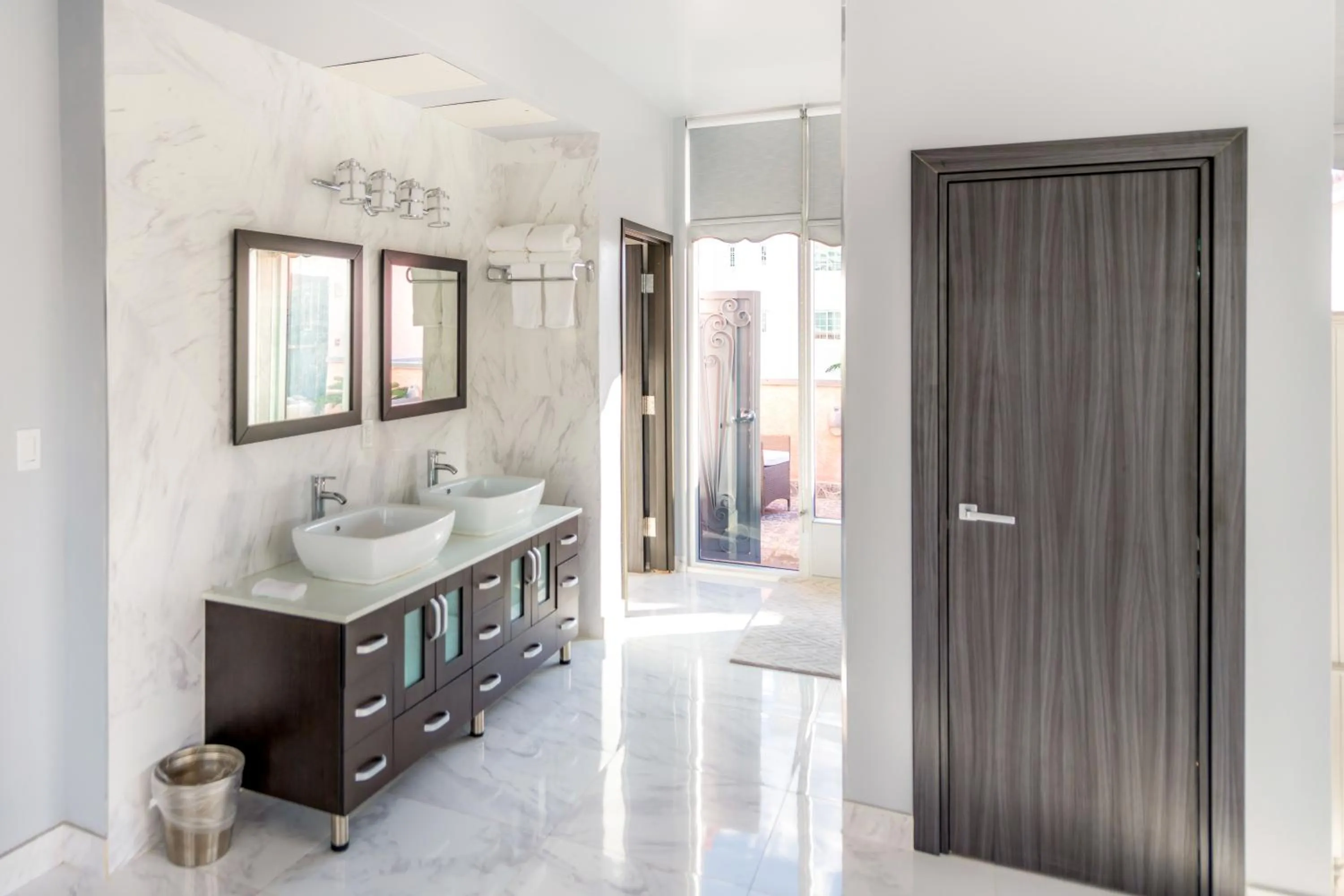 Bathroom in Secret Garden Miami Beach