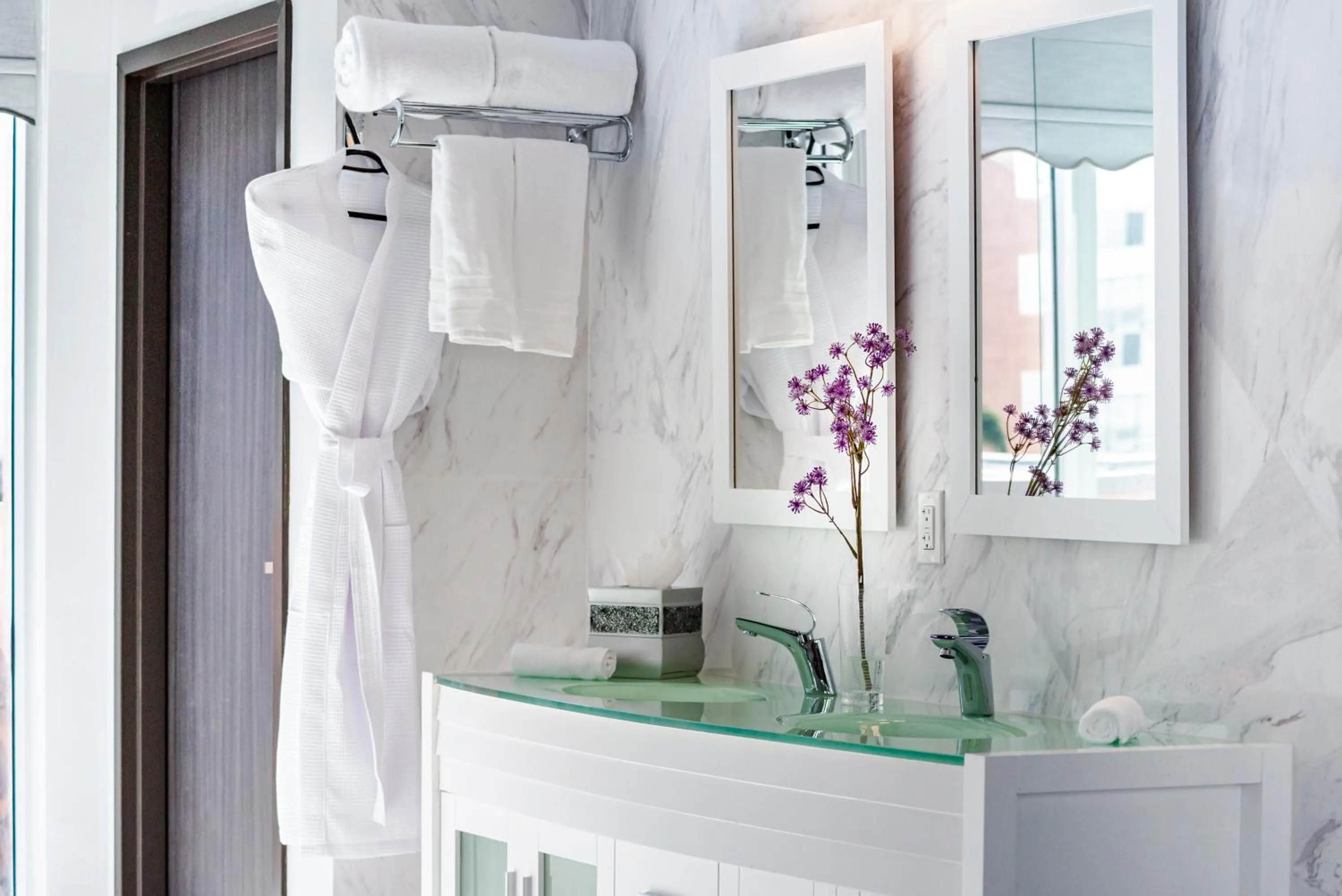 Massage in Secret Garden Miami Beach