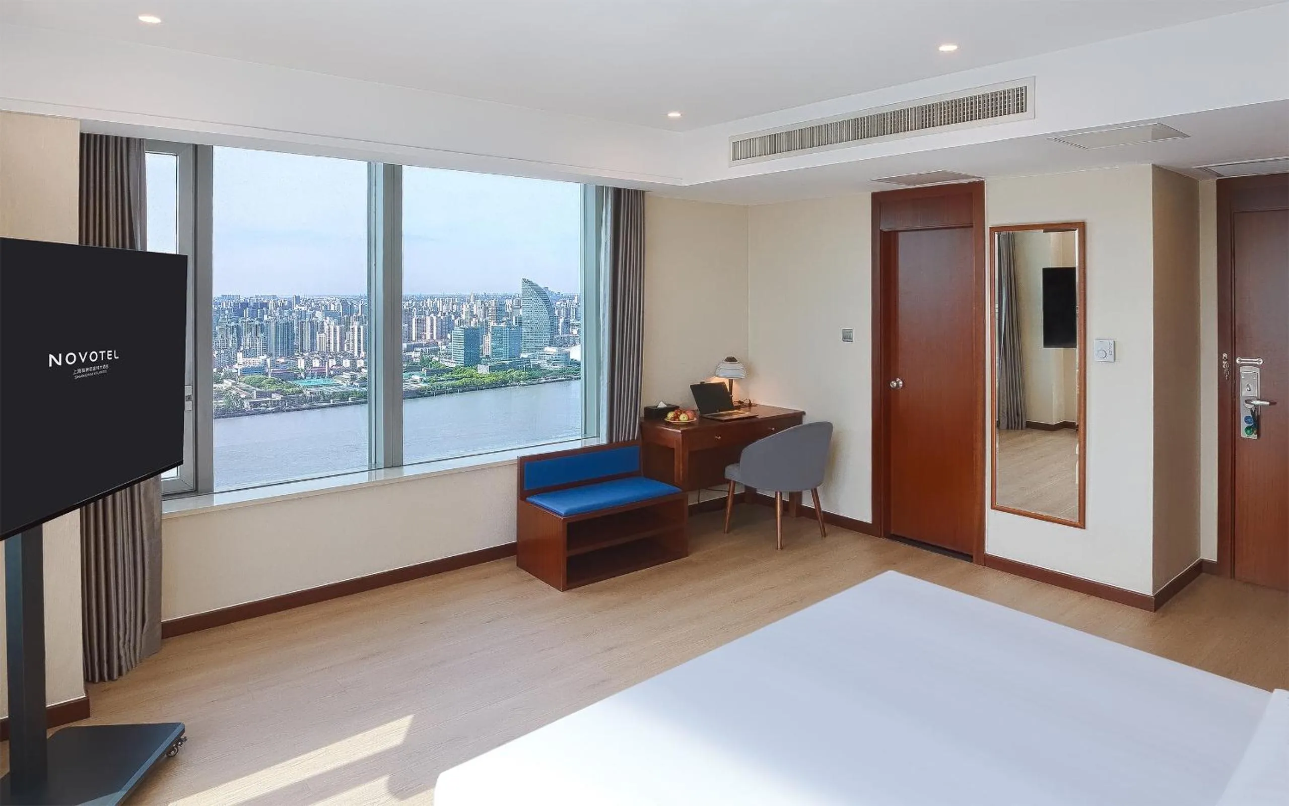 Bed in Novotel Atlantis Shanghai