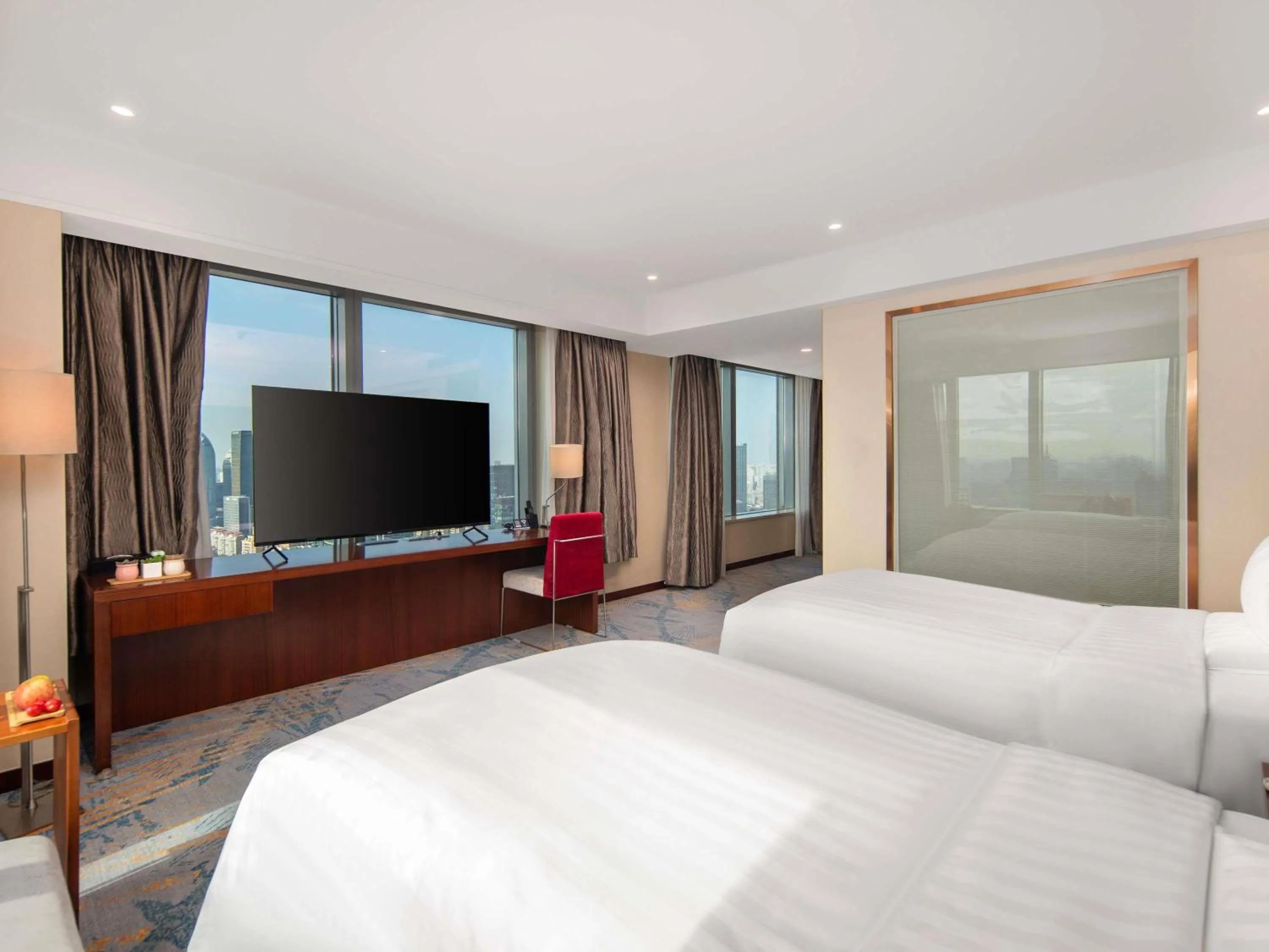 Superior Twin Room - HuangPu River View ,High Floor in Novotel Atlantis Shanghai - Enjoy our great-valued breakfast in our rooftop revolving restaurant with a stunning river view & utilize our FREE self-serviced laundry