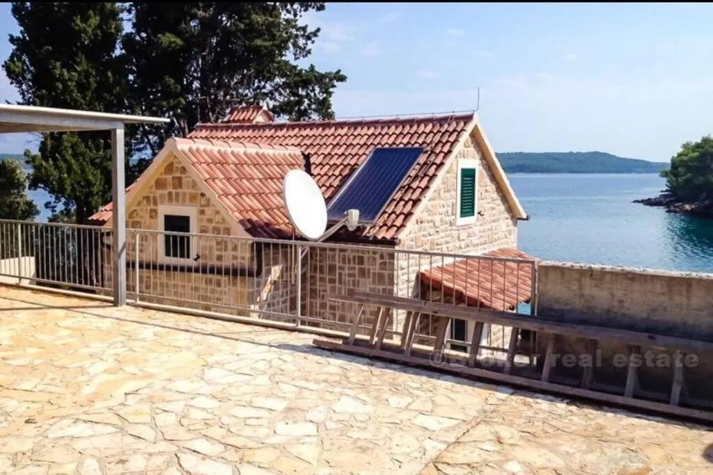 Day in Villa Mala Dora