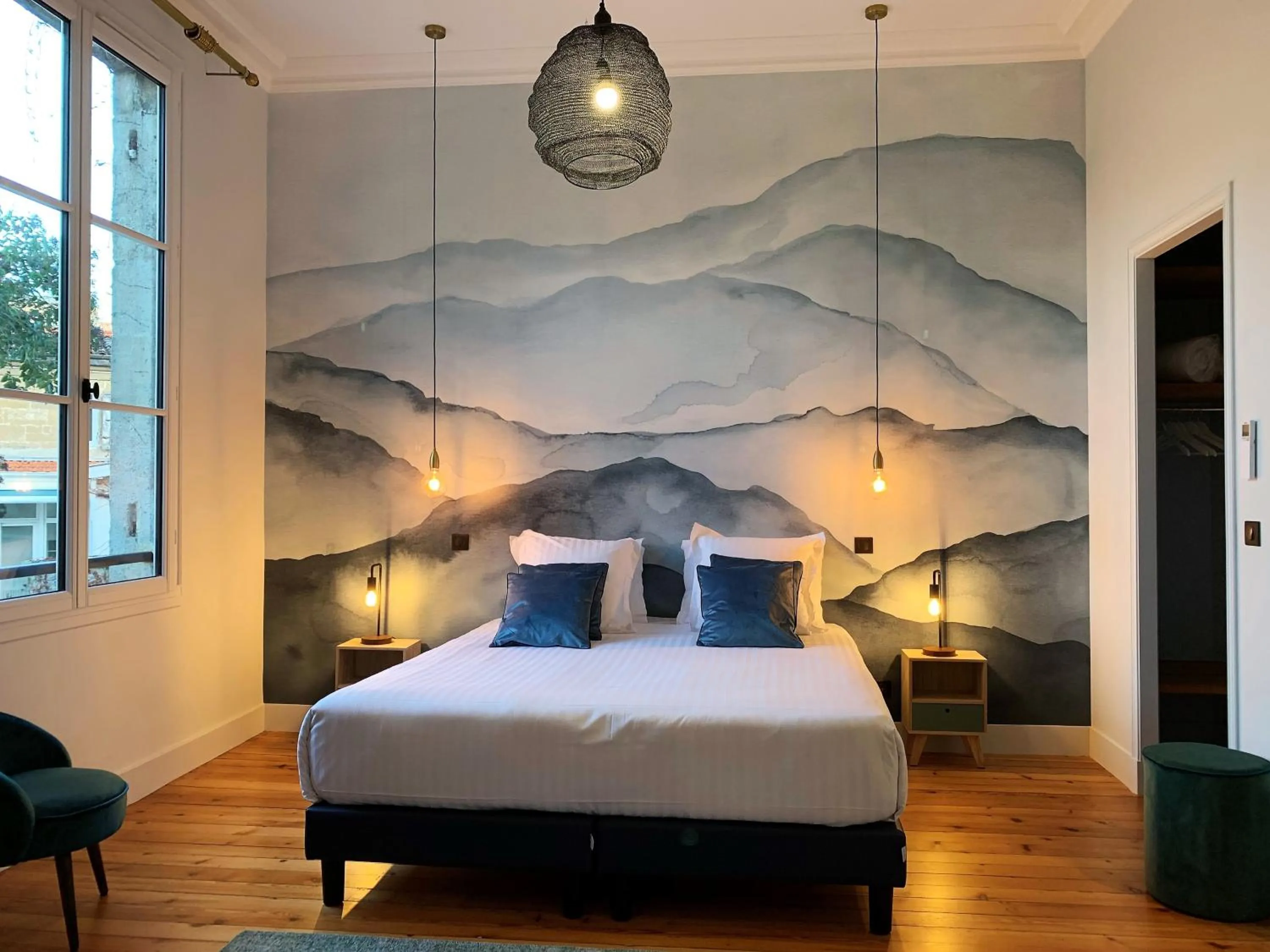 Bedroom, Bed in Maison Manège Bordeaux Centre