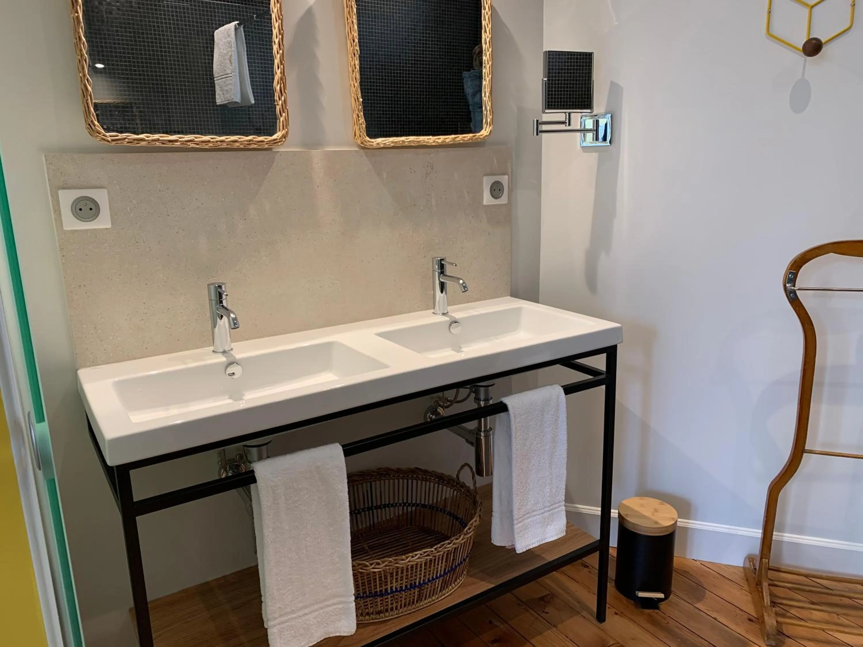 Bathroom in Maison Manège Bordeaux Centre