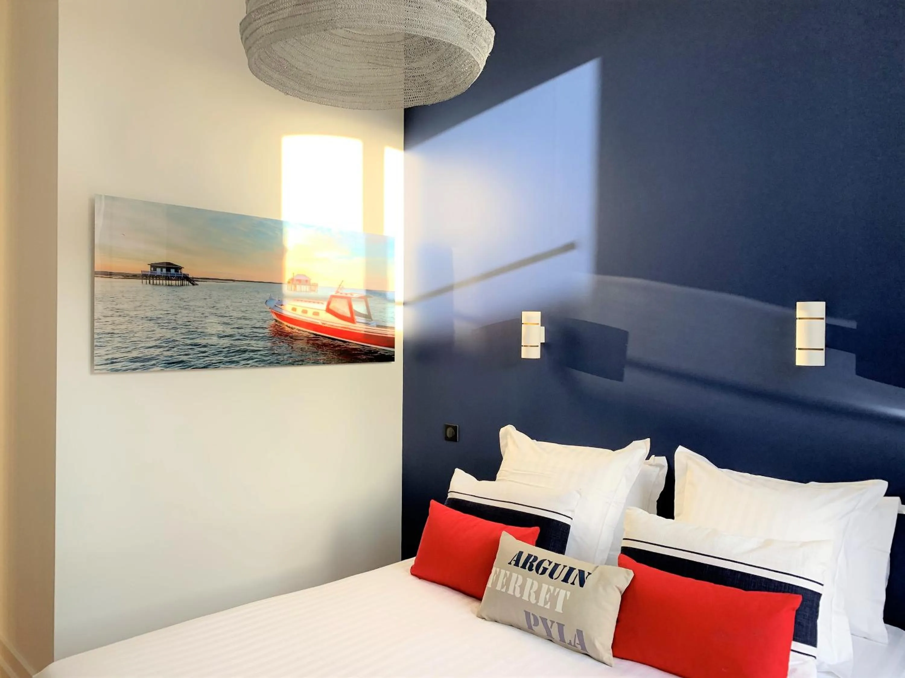 Bed in Maison Manège Bordeaux Centre