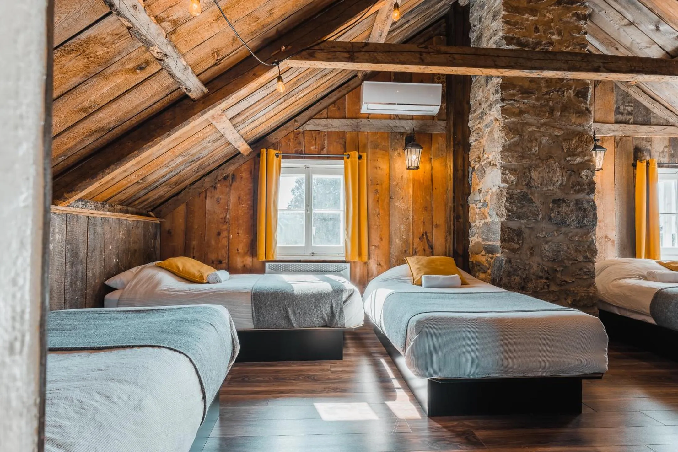 Bedroom, Bed in Auberge de l'Ouest