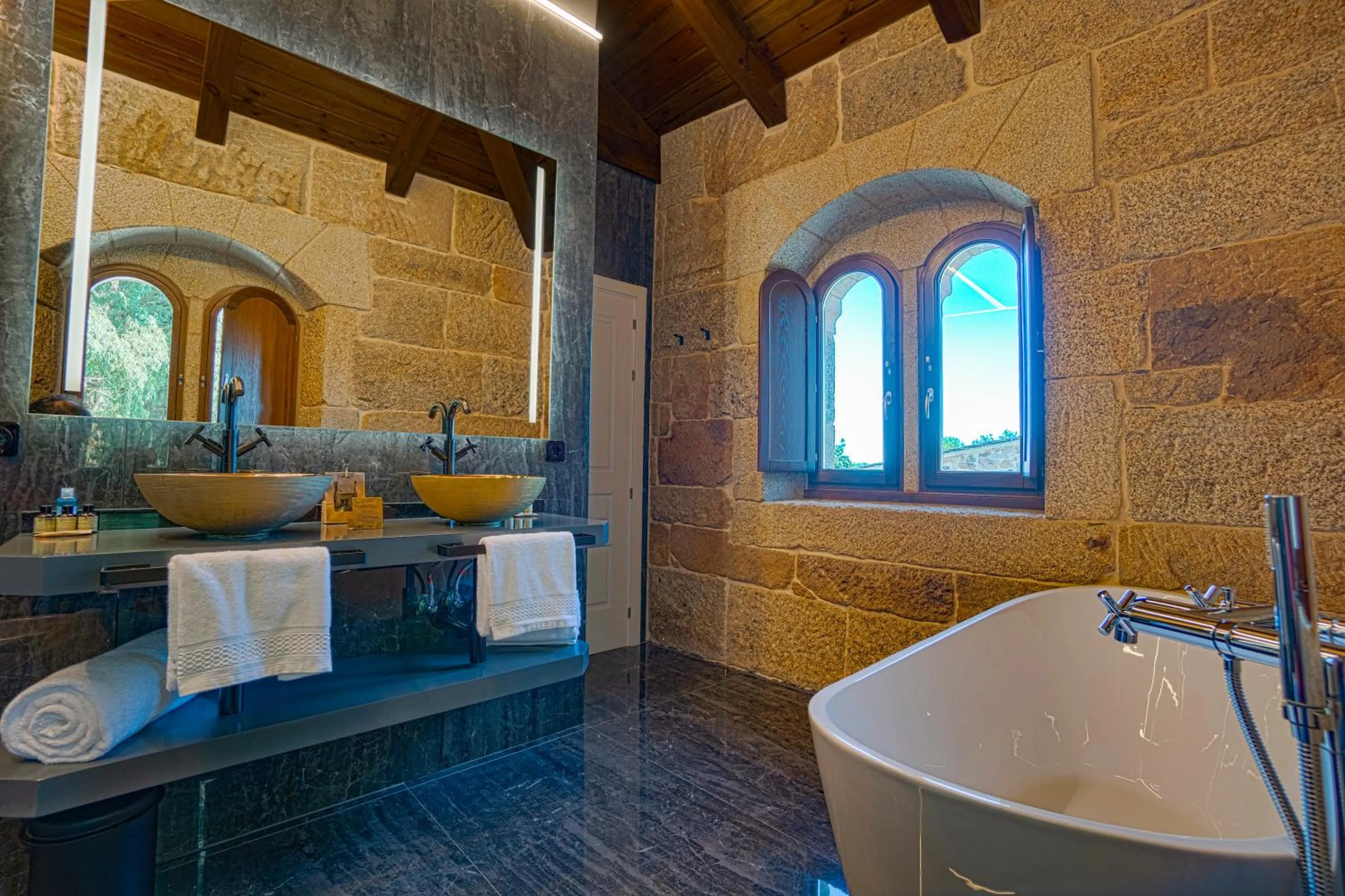 Bathroom in Hotel As Torres da Hermida