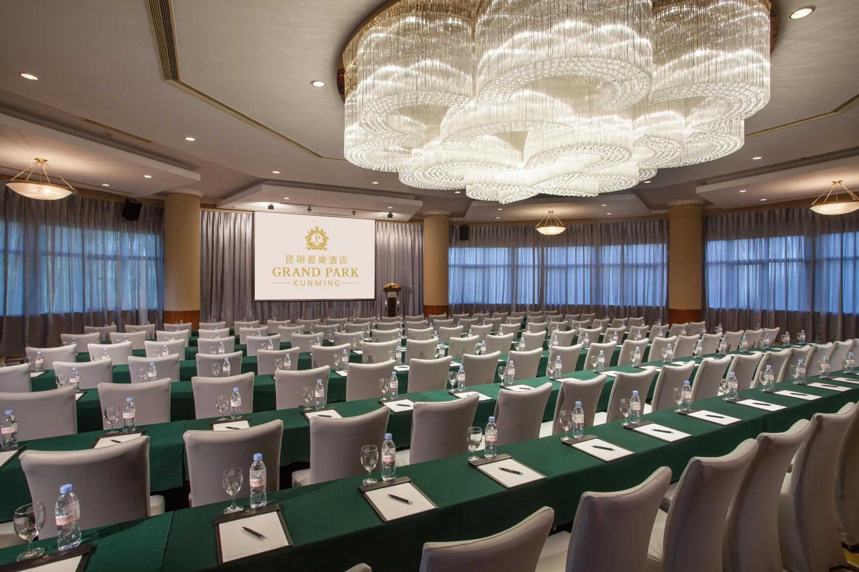 Business facilities in Grand Park Kunming