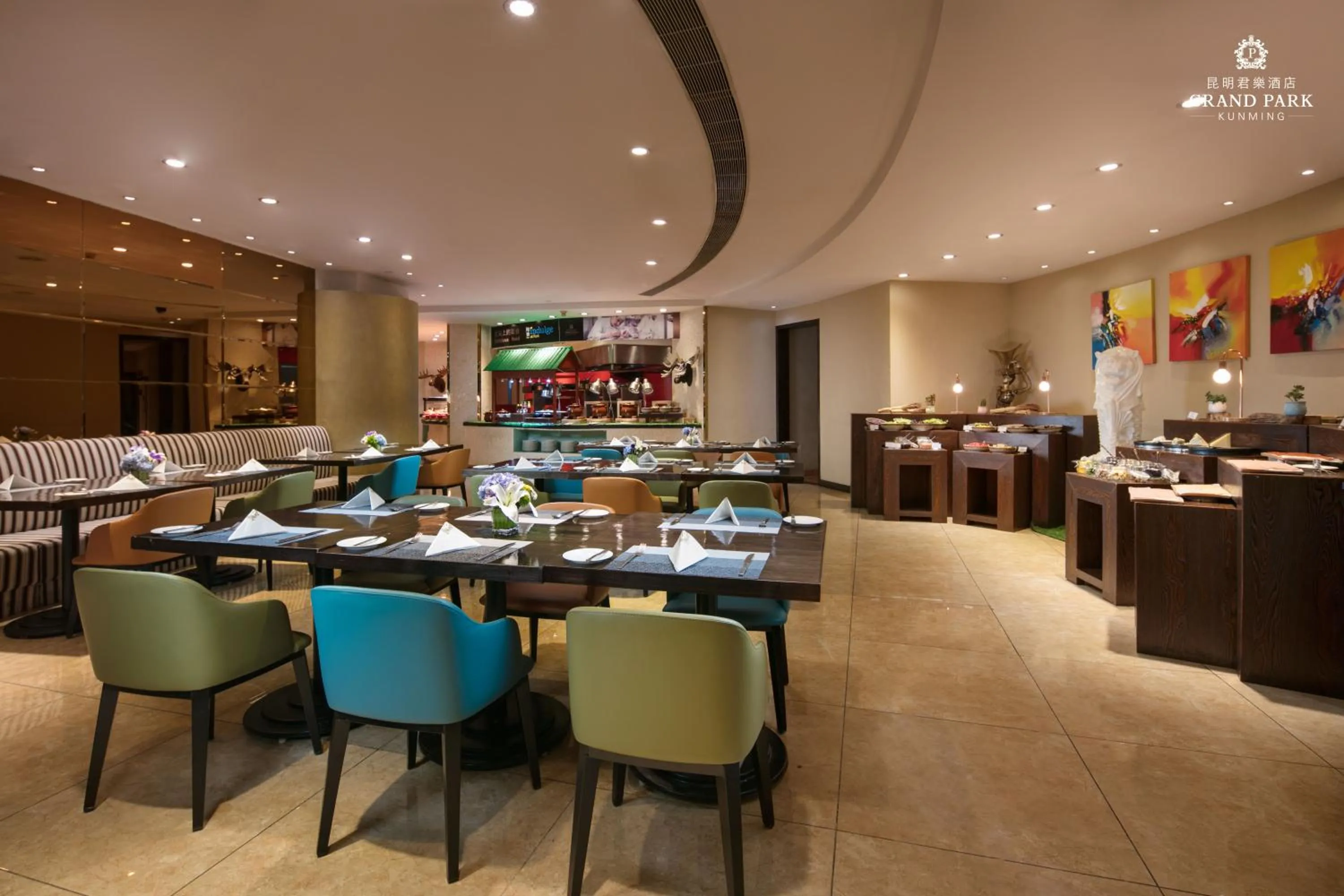 Restaurant/places to eat in Grand Park Kunming