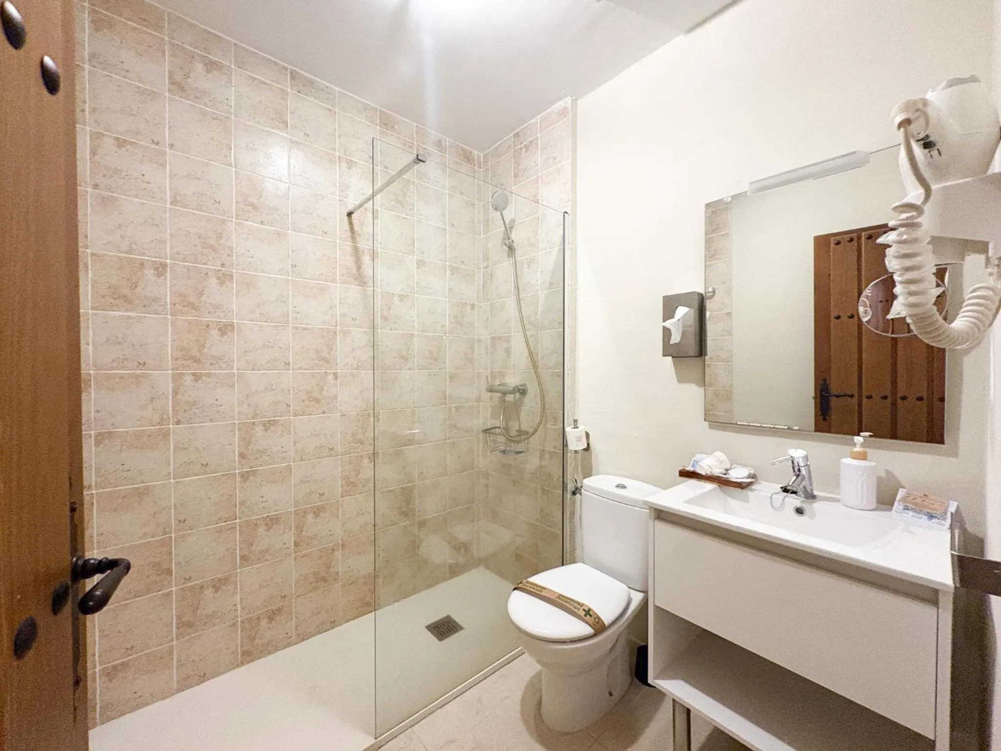 Shower in Hotel Rural Xerete