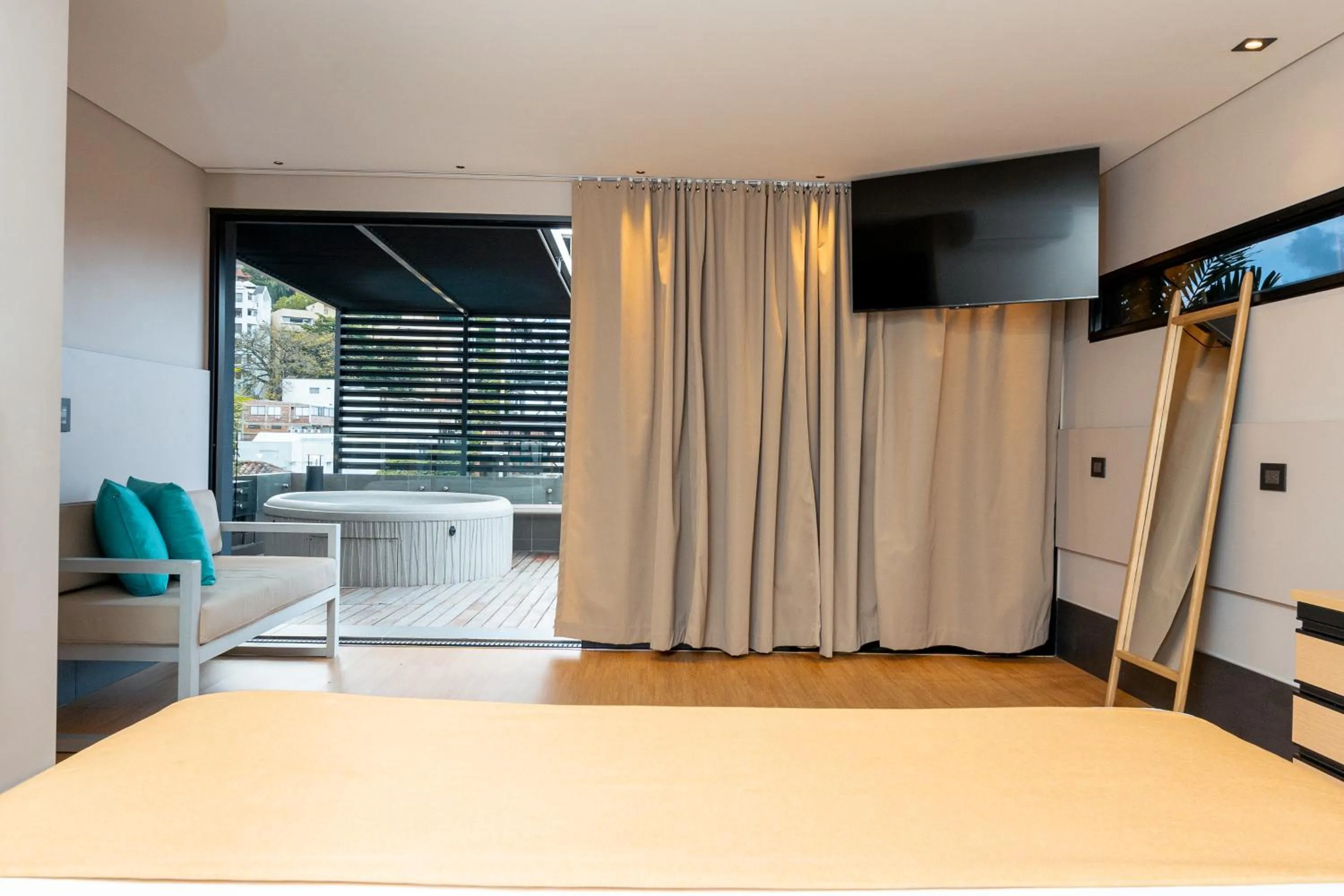 Photo of the whole room, Bed in Hotel Foresto 365