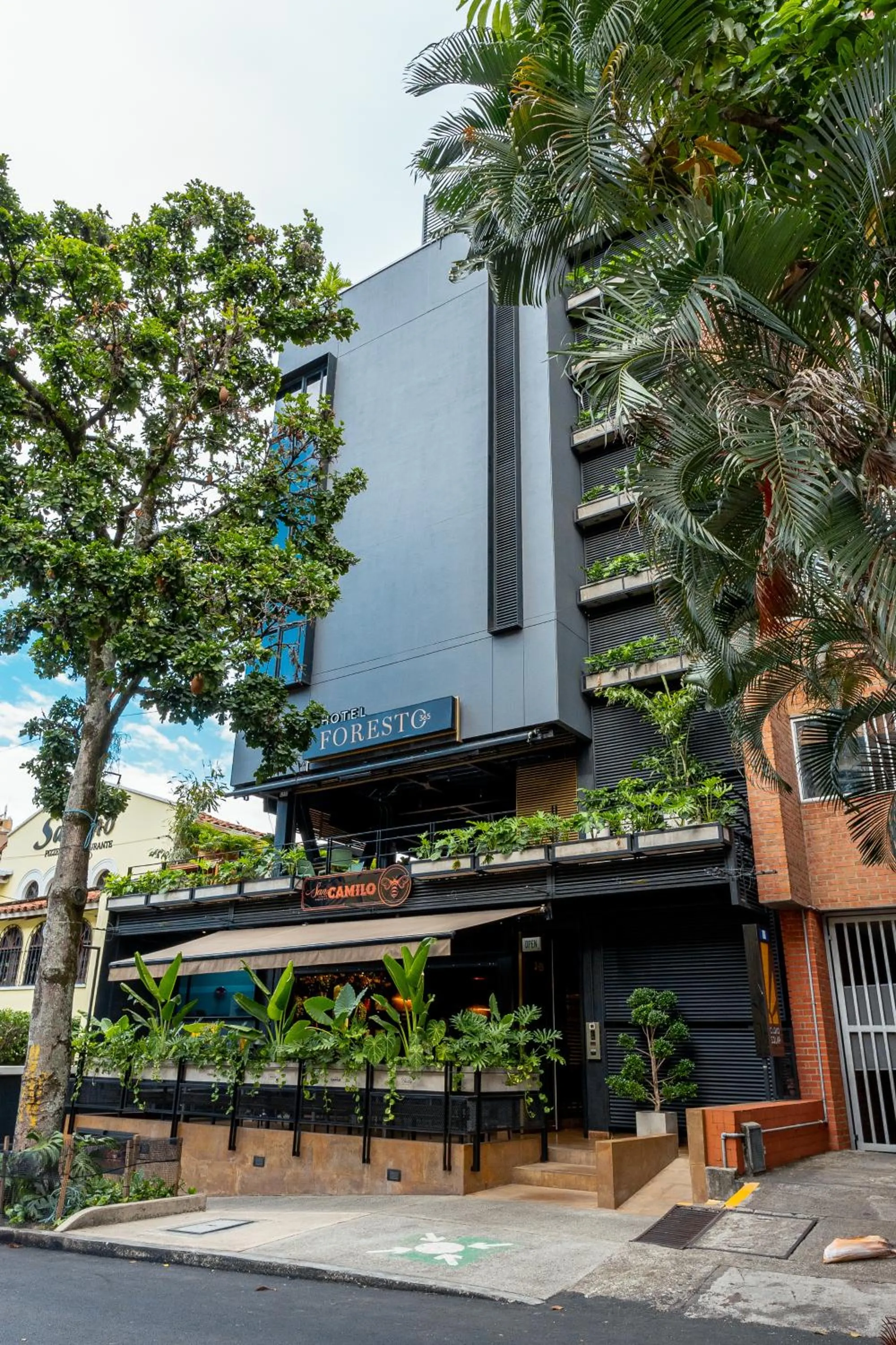 Property building in Hotel Foresto 365