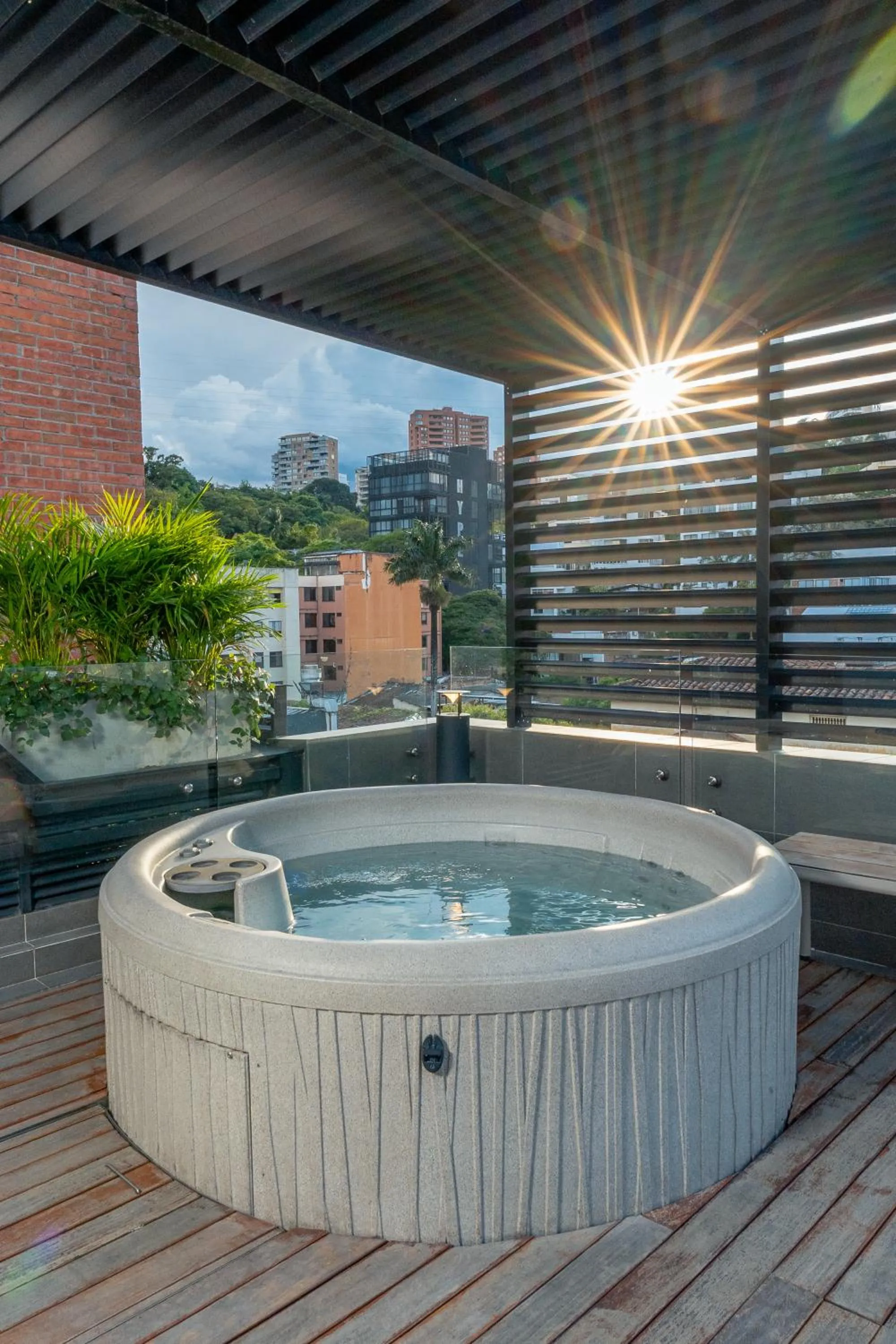 Hot Tub in Hotel Foresto 365