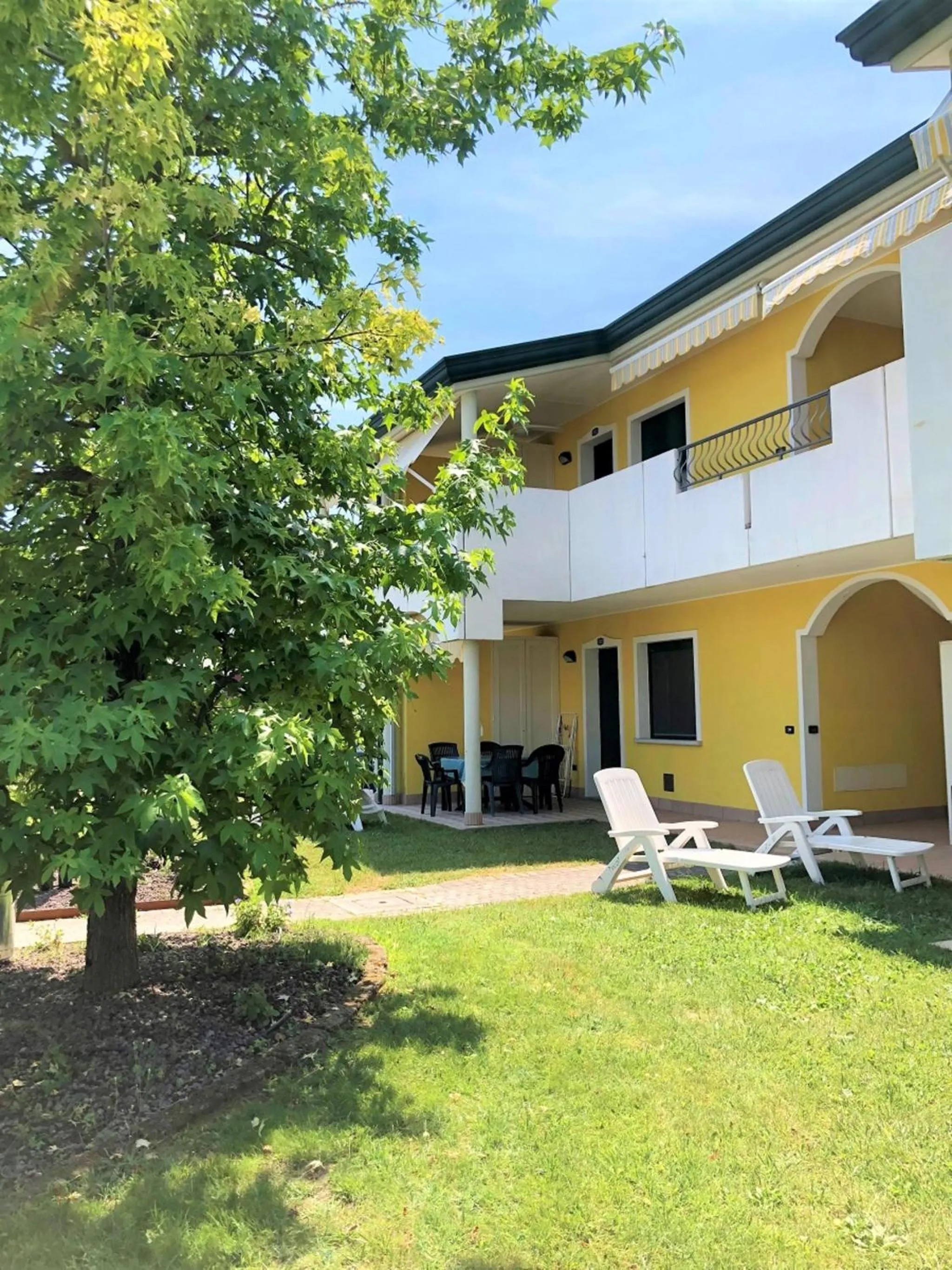 Enjoy the sun from a private garden