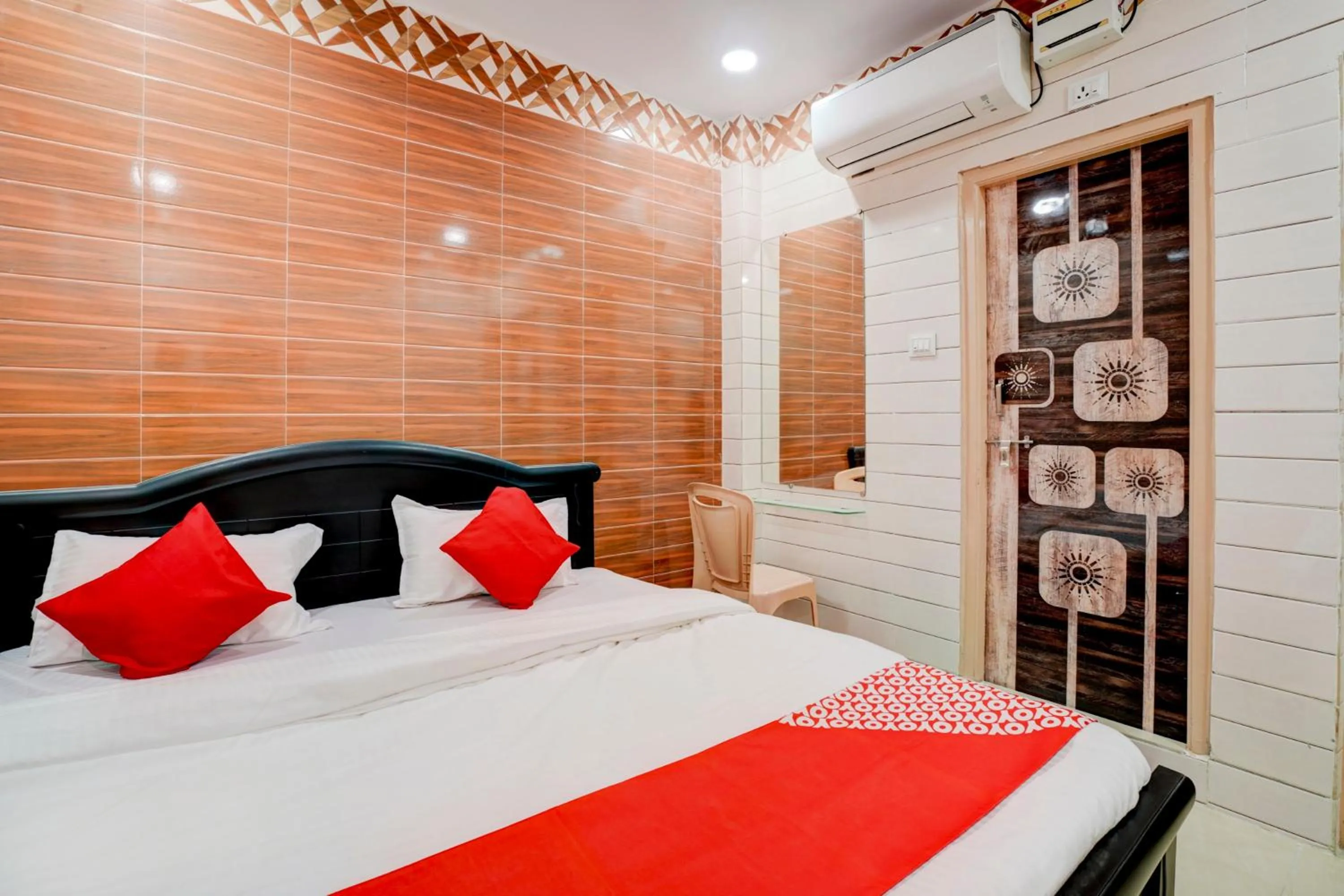 Bedroom, Bed in Hotel O Aroma Classic Near Nampally Main Railway station