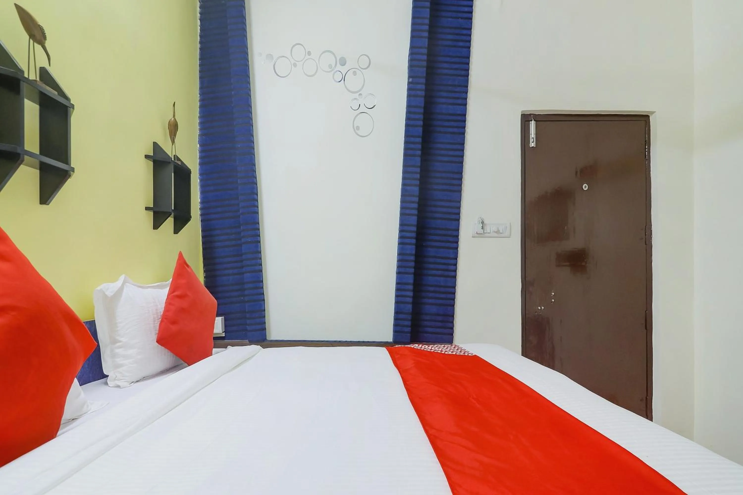 Facade/entrance, Bed in OYO 76333 Newgen Grand