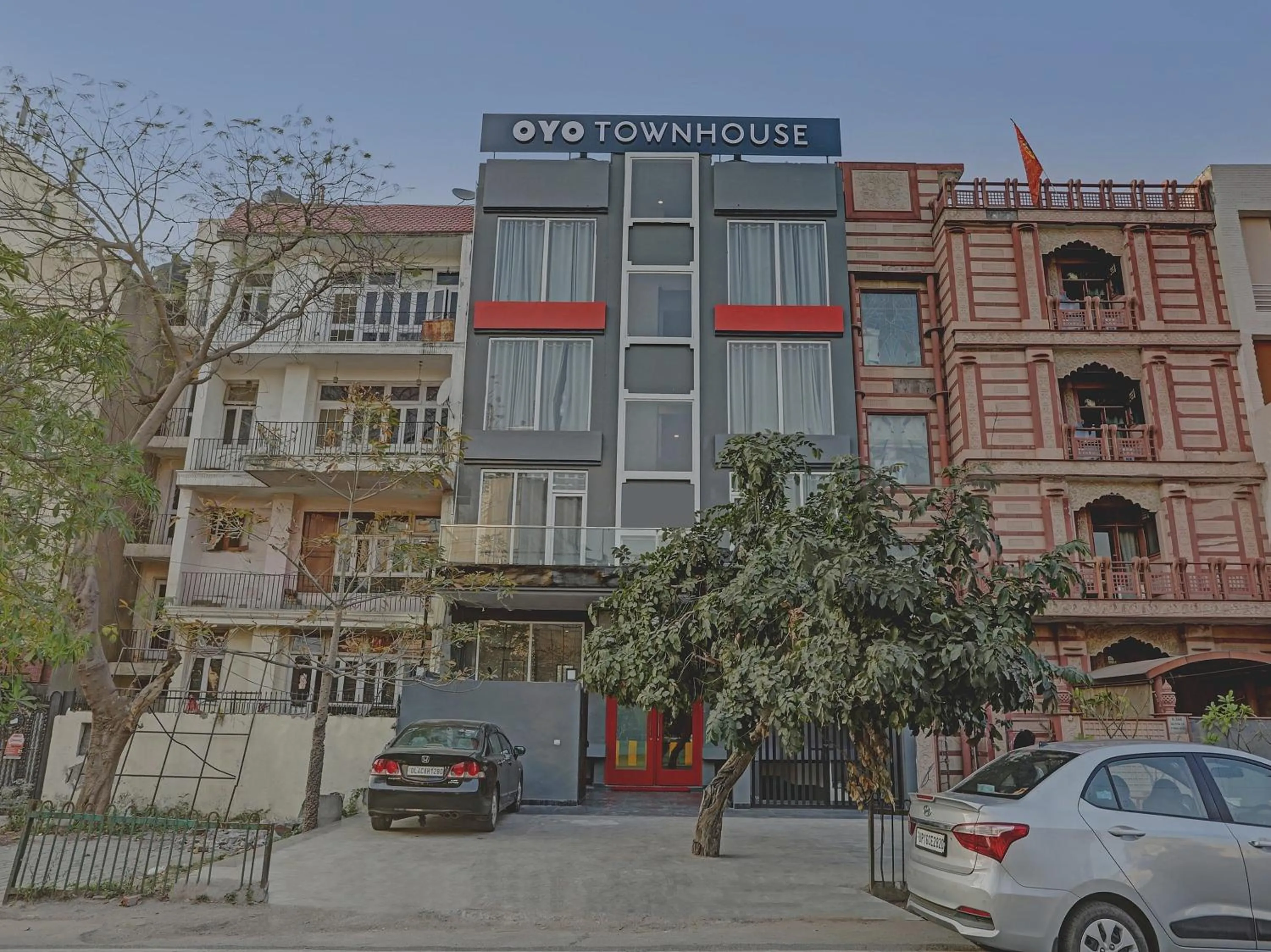 Facade/entrance in Townhouse 587 Sector 19