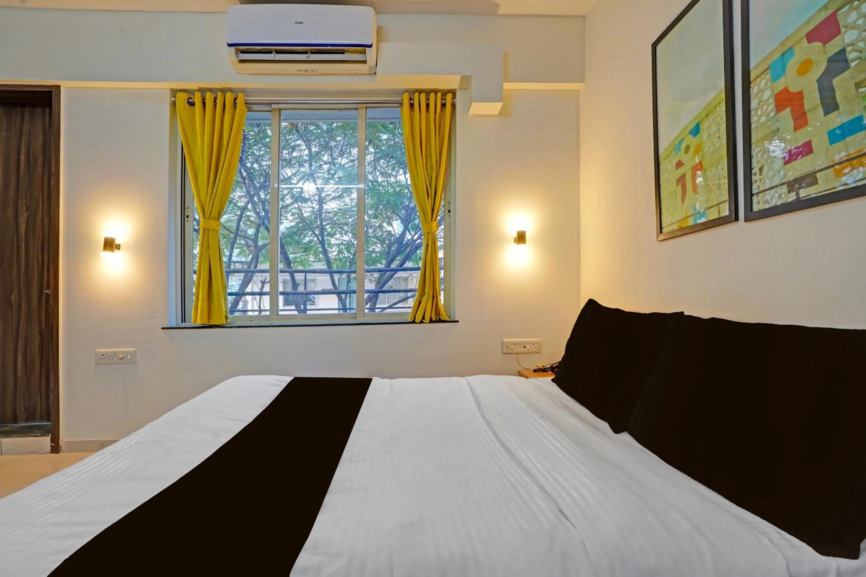 Bed in Super Collection O Baner Hillview Pune Formerly Siri Lodge