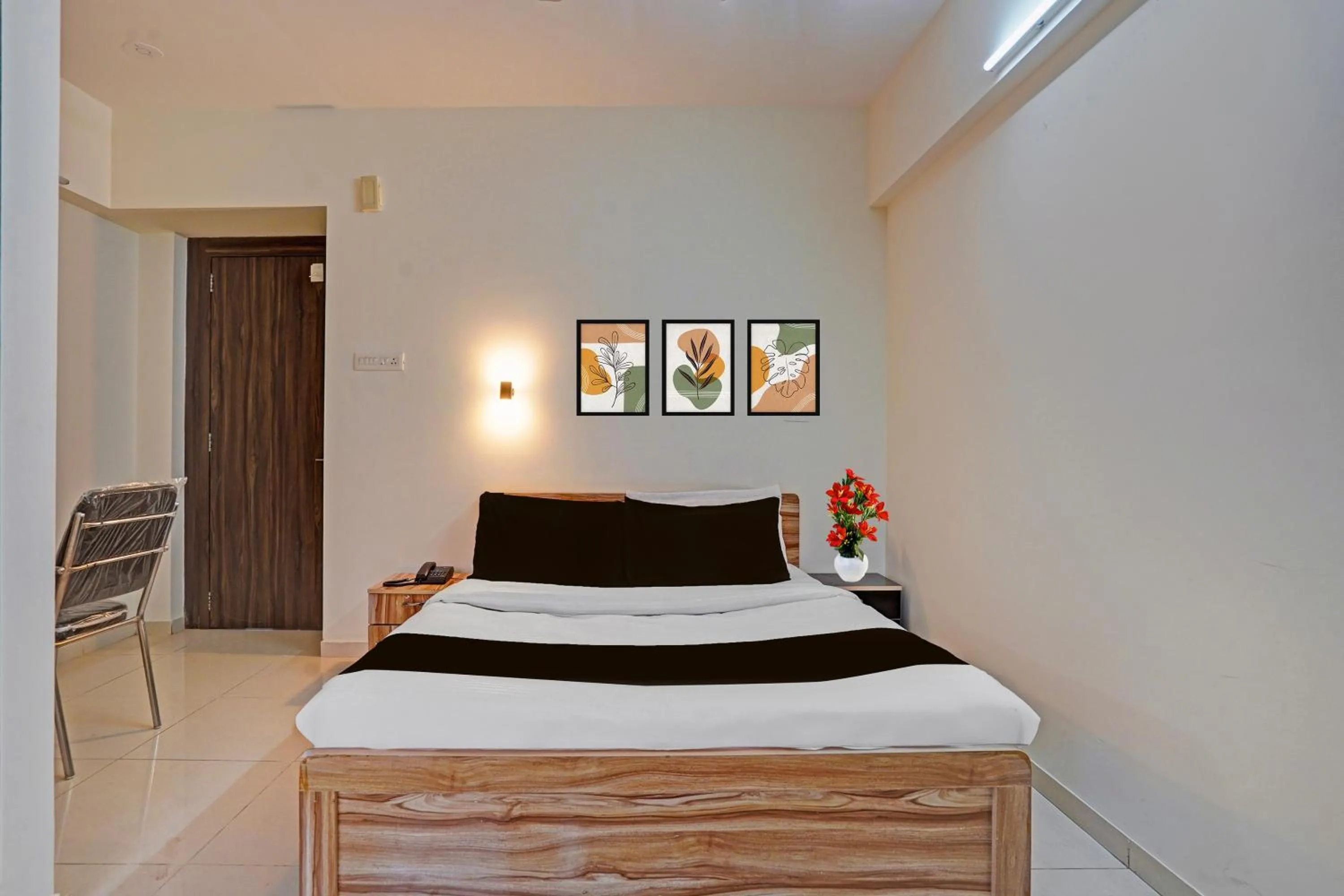 Bed in Super Collection O Baner Hillview Pune Formerly Siri Lodge