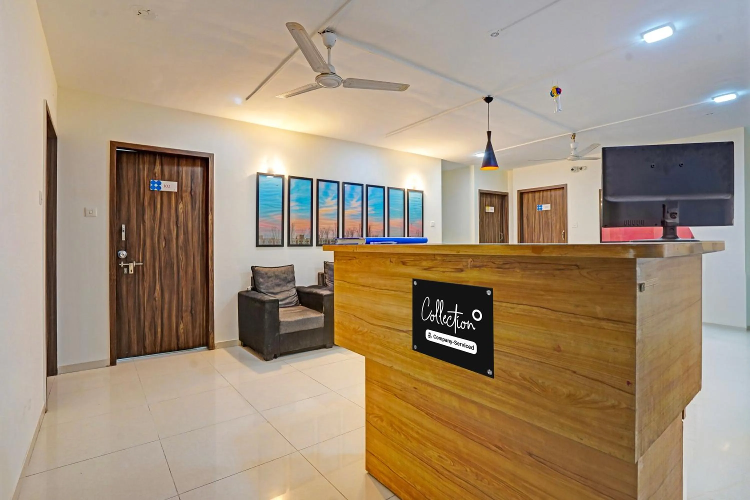 Lobby or reception in Super Collection O Baner Hillview Pune Formerly Siri Lodge