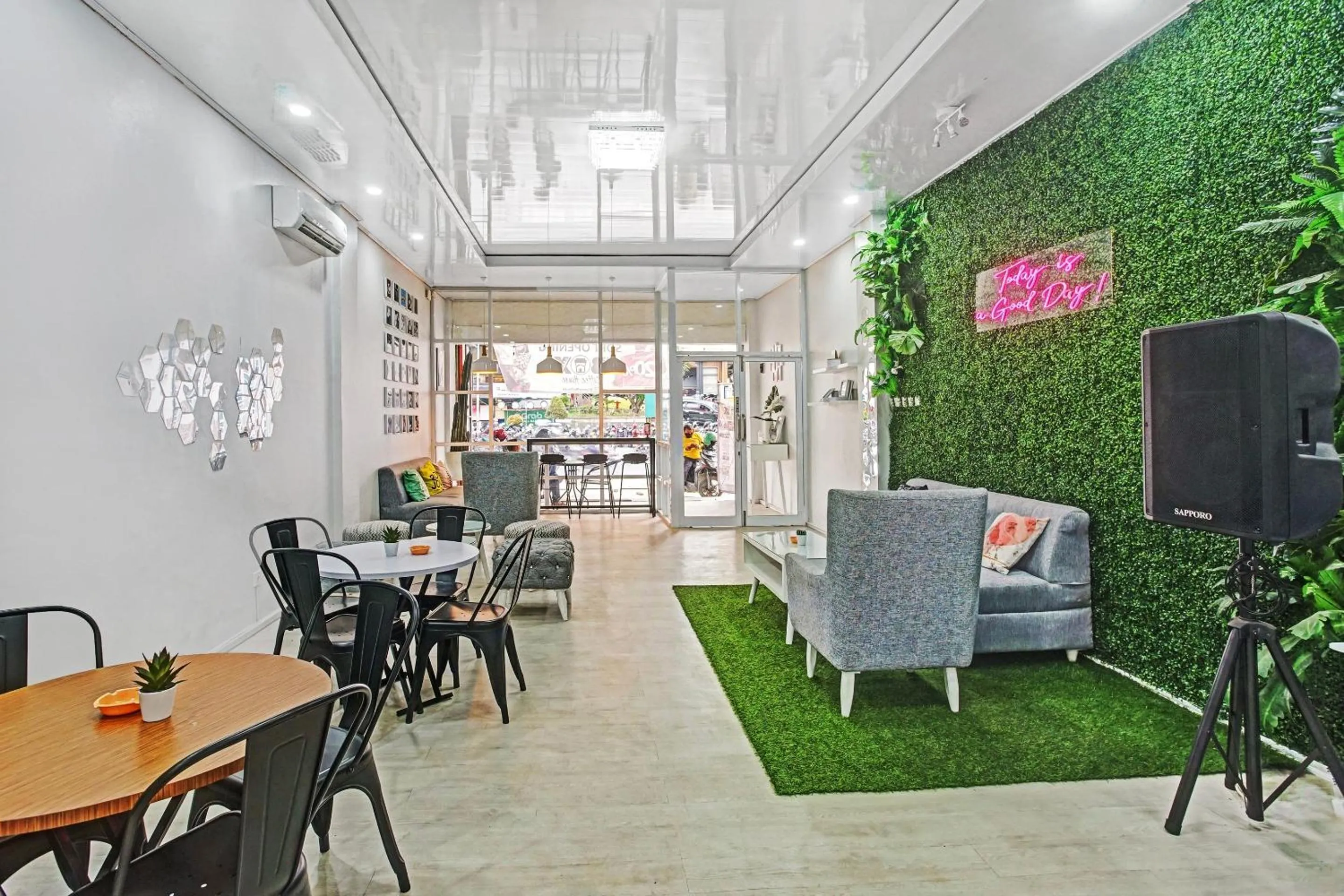 Lobby or reception in OYO 90399 Box House