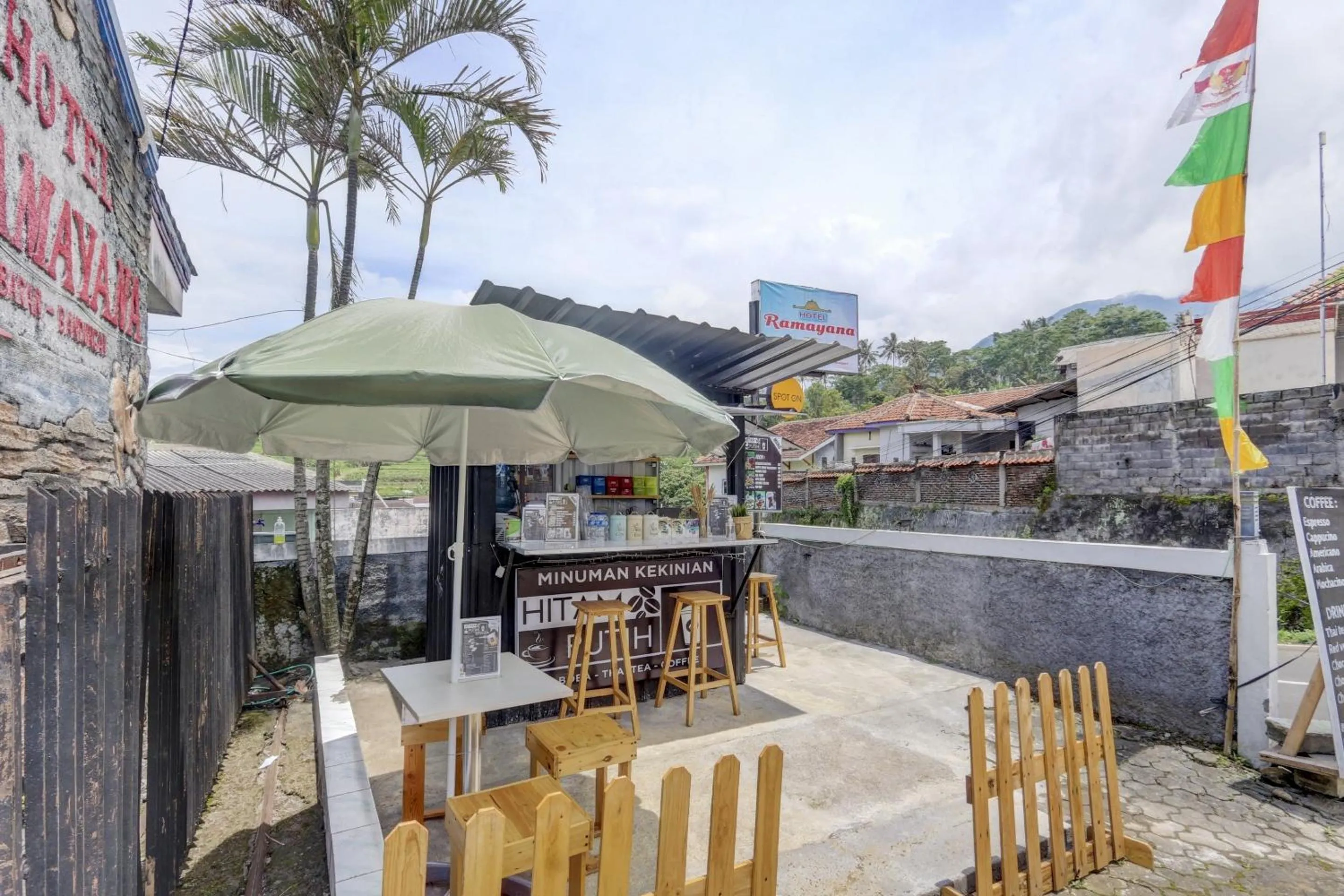 Lobby or reception in Hotel O Ramayana